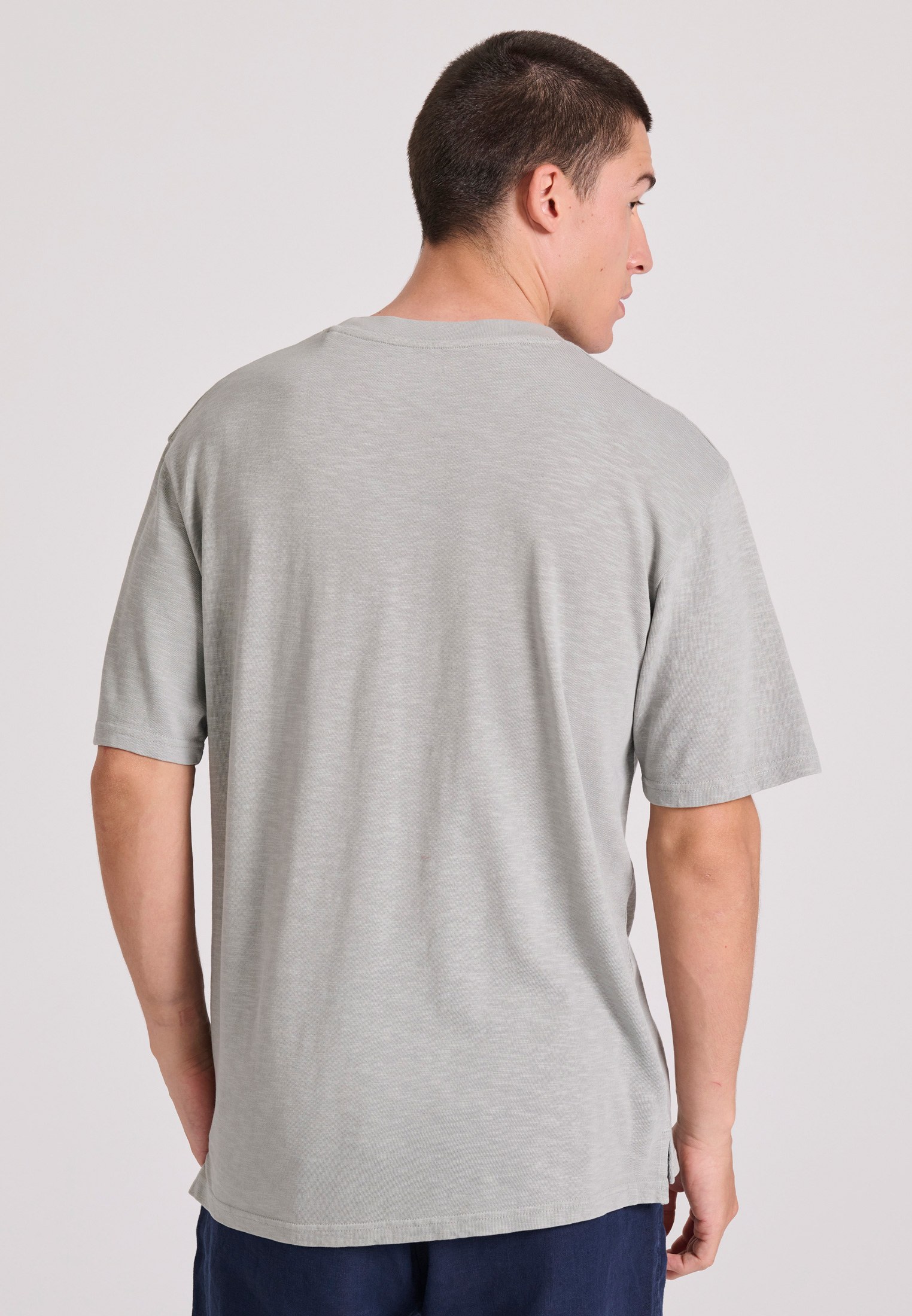 Relaxed fit t-shirt με τσέπη στο στήθος