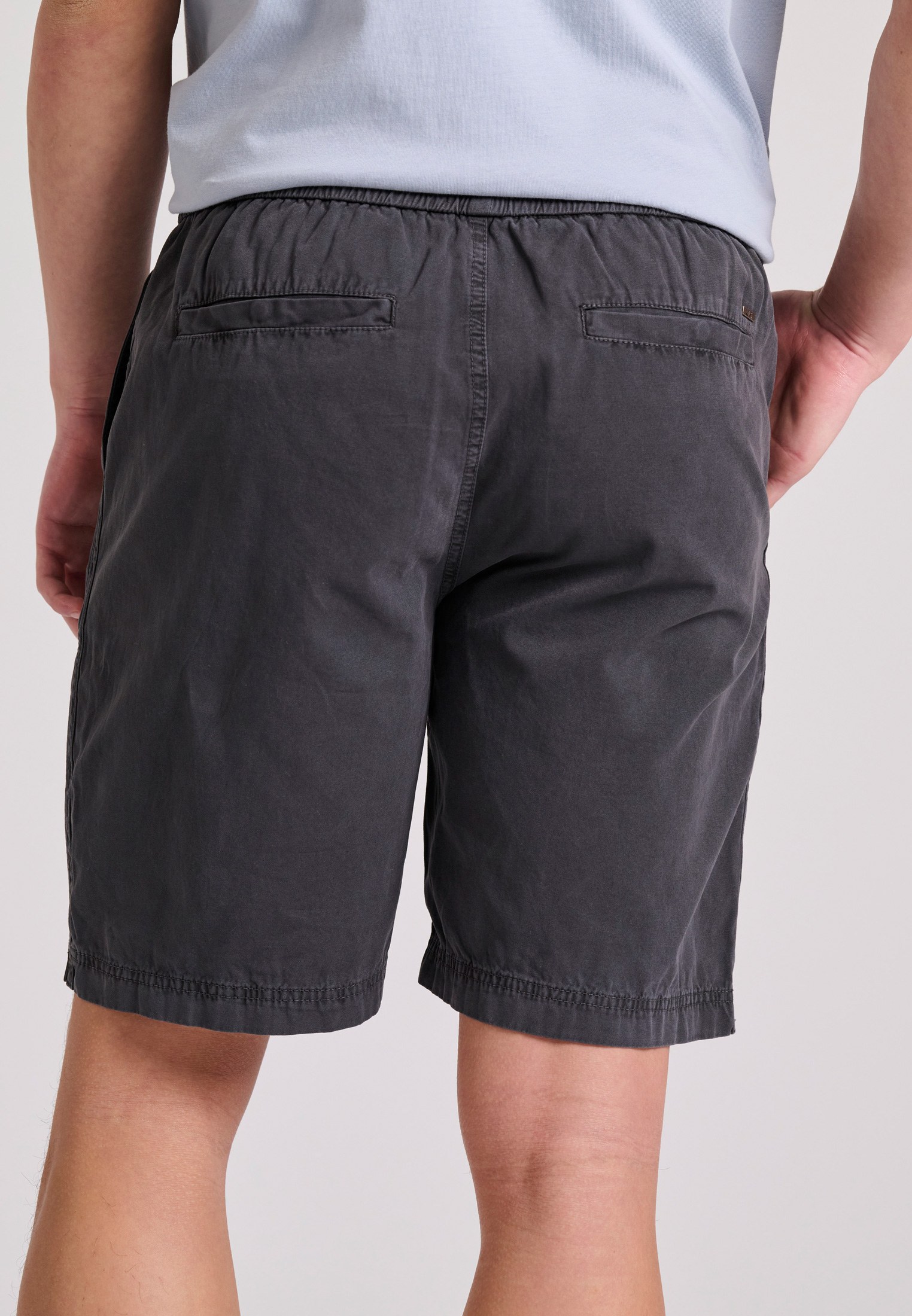 Garment dyed chino βερμούδα σε ζακάρ ύφασμα