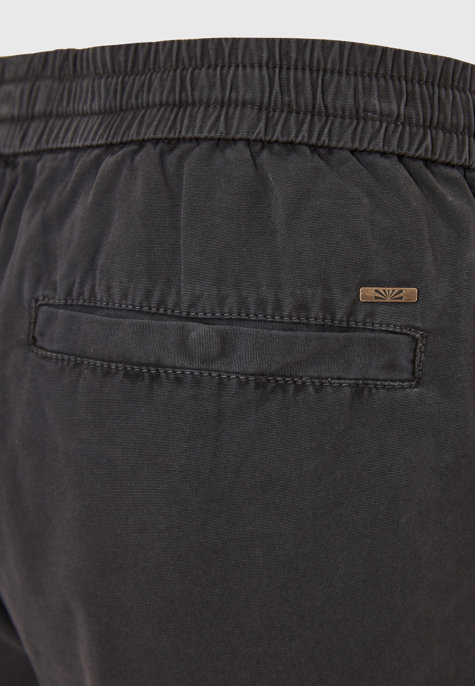 Garment dyed chino βερμούδα σε ζακάρ ύφασμα