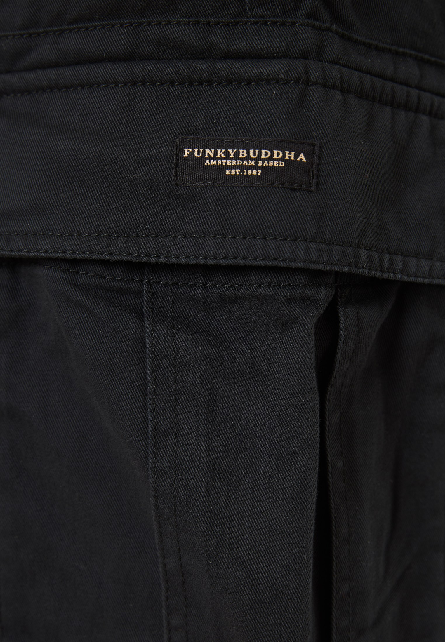 Comfort fit ανδρική cargo βερμούδα