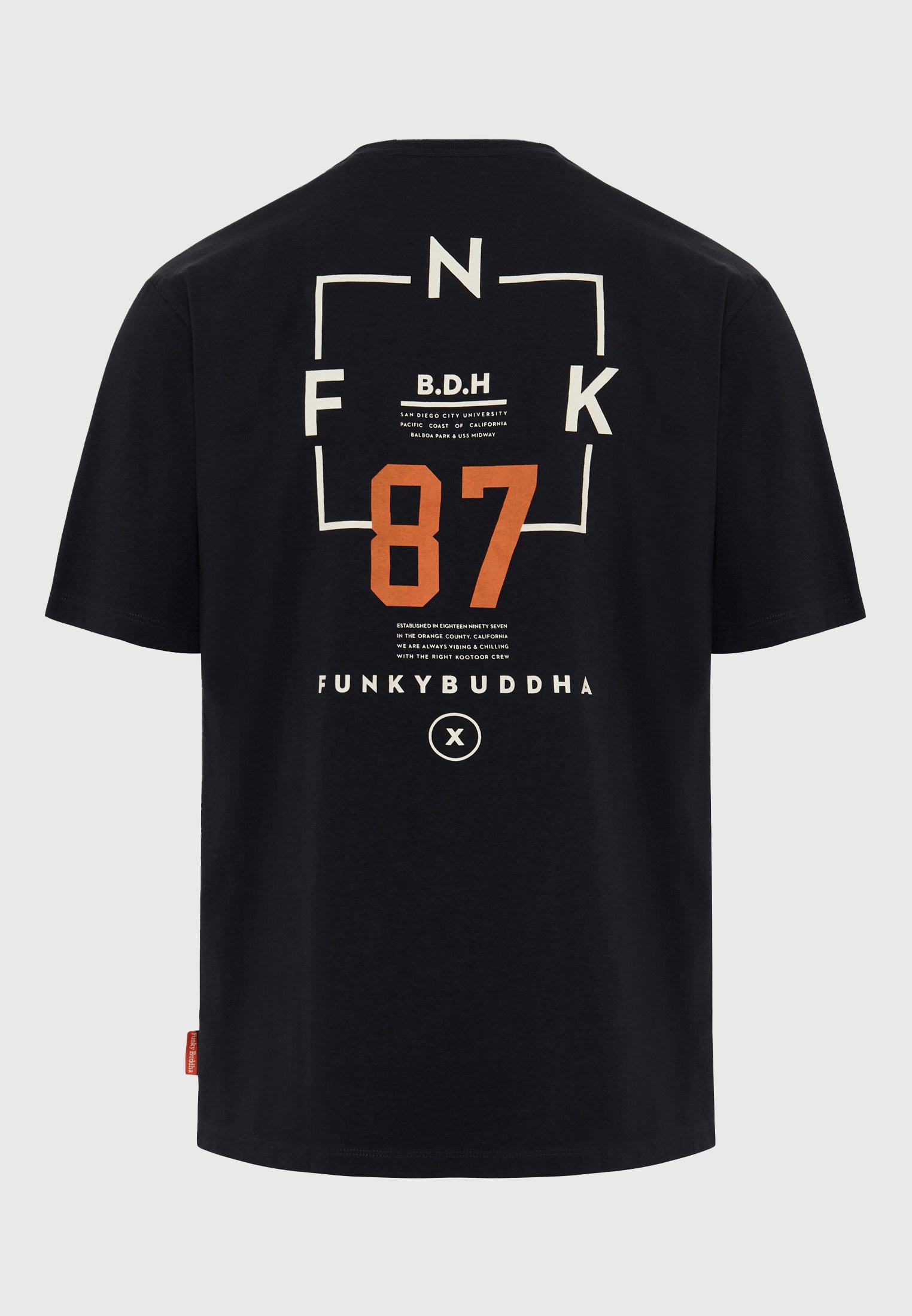 Relaxed fit t-shirt με text artwork τύπωμα στην πλάτη φωτογραφία