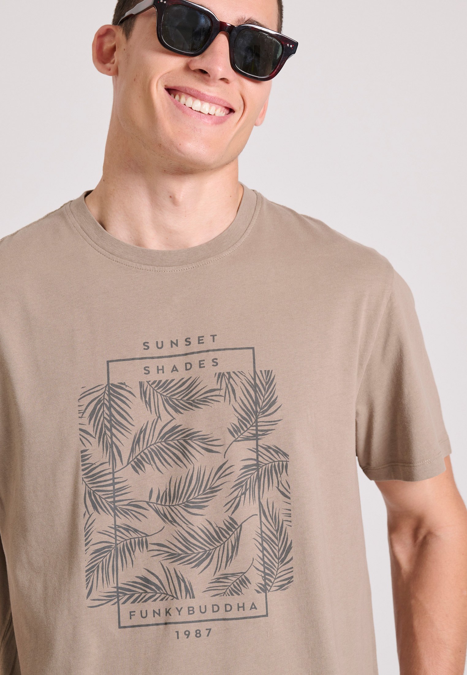 T-shirt με botanic frame τύπωμα φωτογραφία