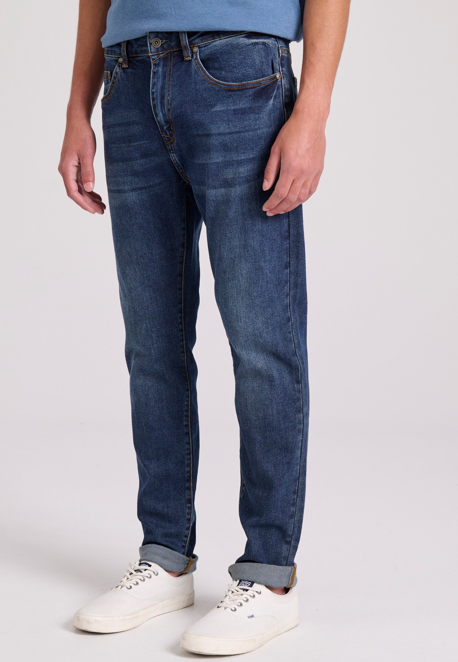 Slim tapered fit τζιν παντελόνι