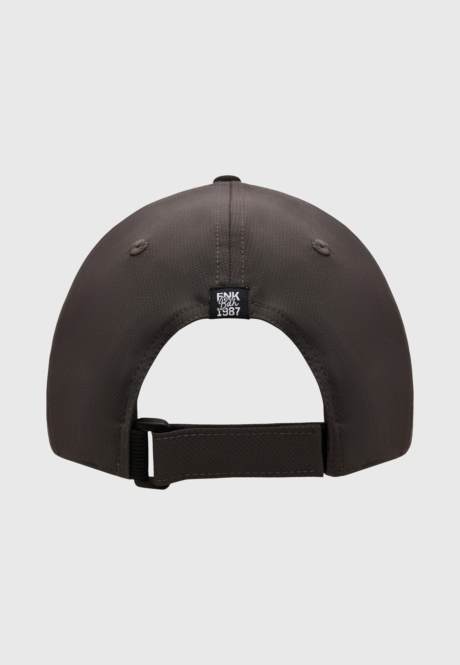 Ανδρικό καπέλο με κέντημα φωτογραφία