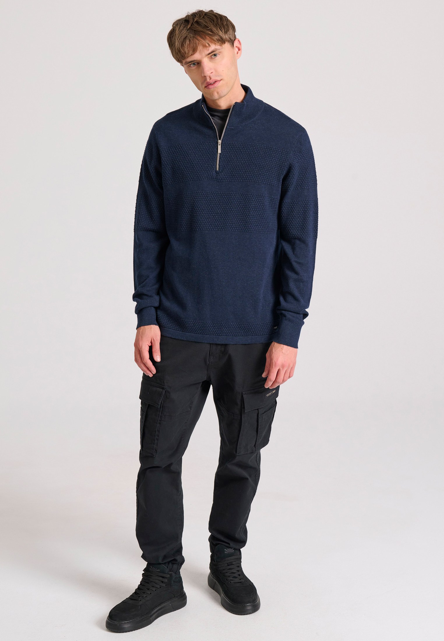 Half-zip πλεκτή μπλούζα με waffle weaving pattern φωτογραφία