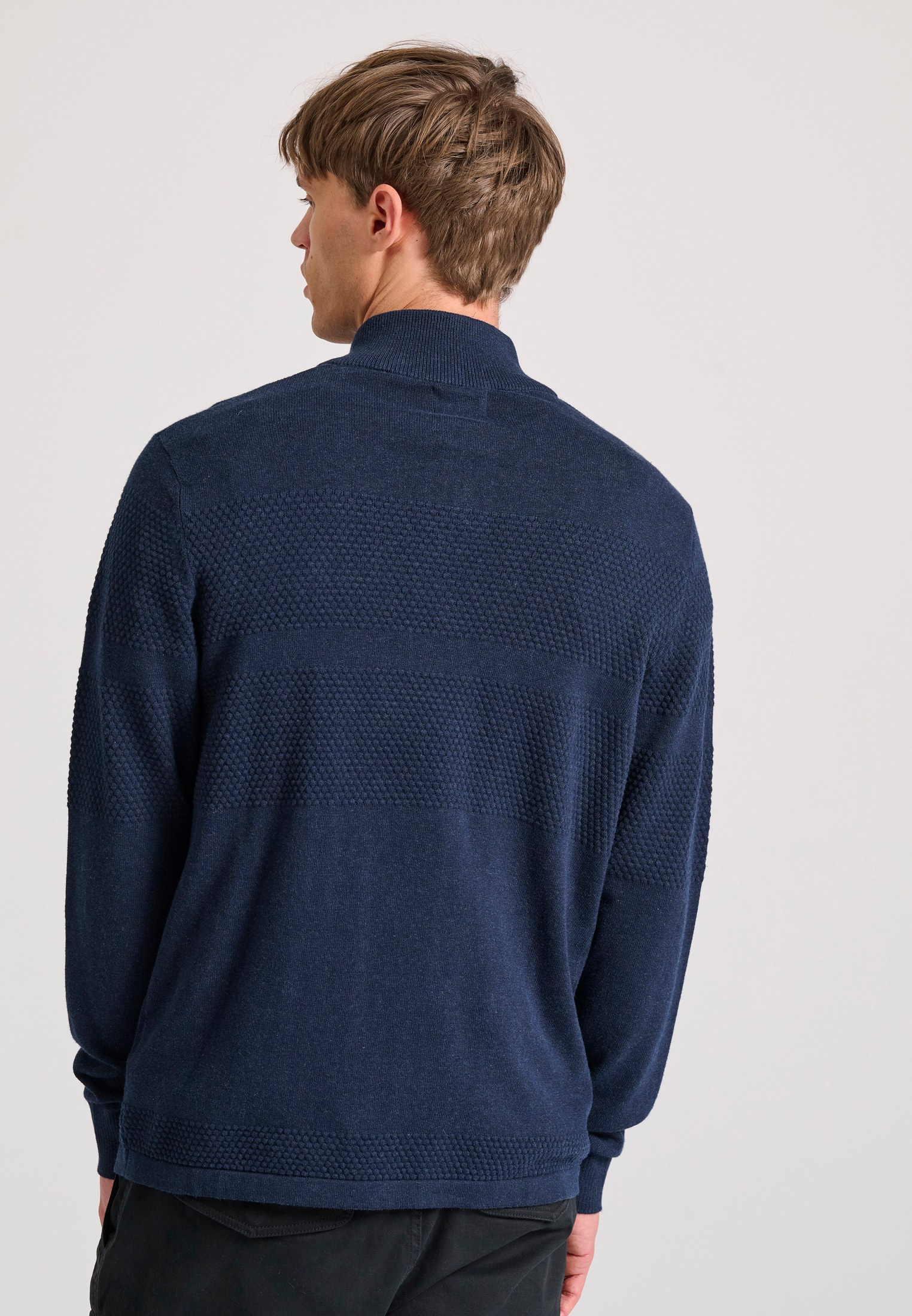 Half-zip πλεκτή μπλούζα με waffle weaving pattern φωτογραφία