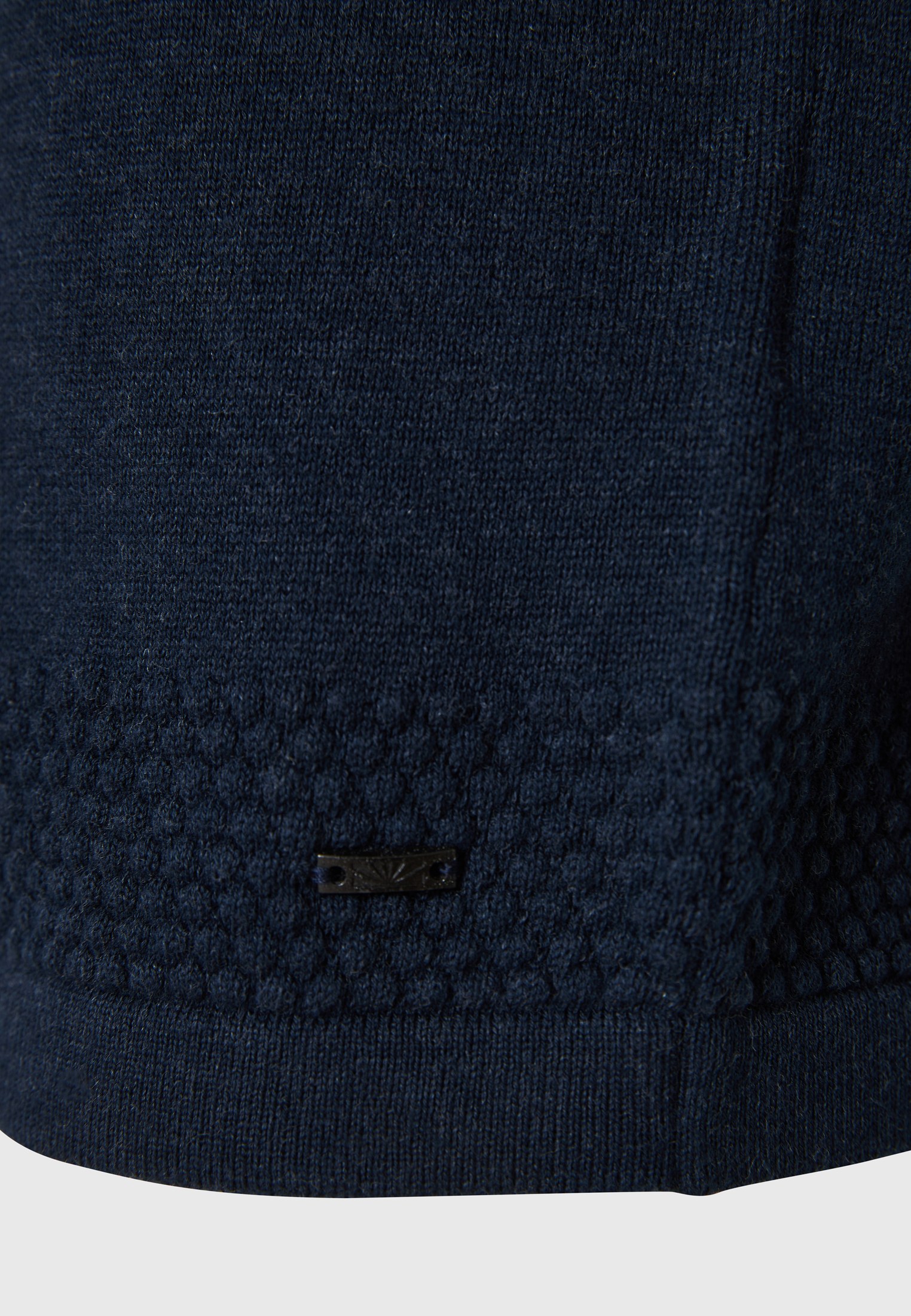 Half-zip πλεκτή μπλούζα με waffle weaving pattern φωτογραφία