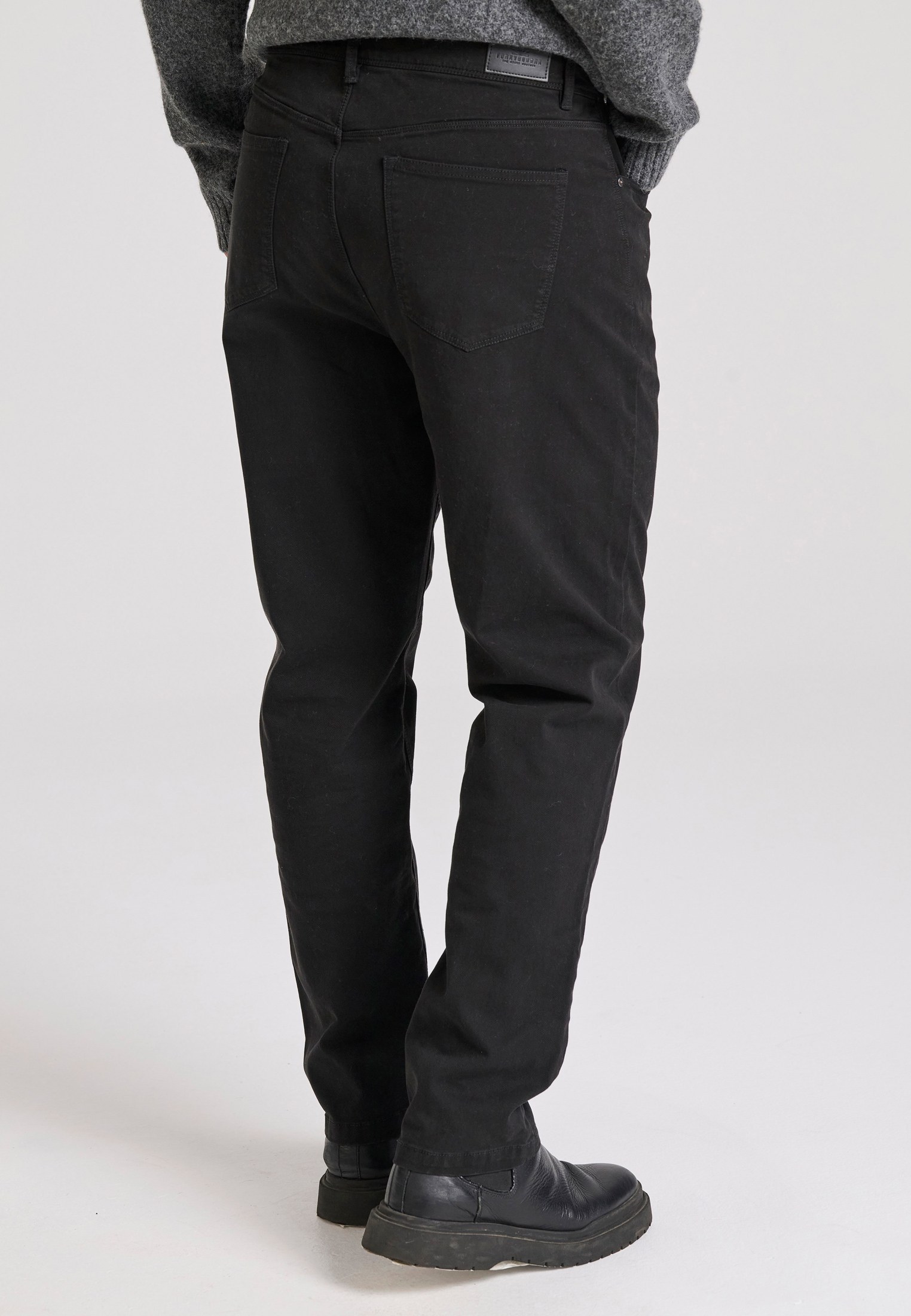 Loose tapered fit casual παντελόνι σε ζακάρ ύφανση φωτογραφία