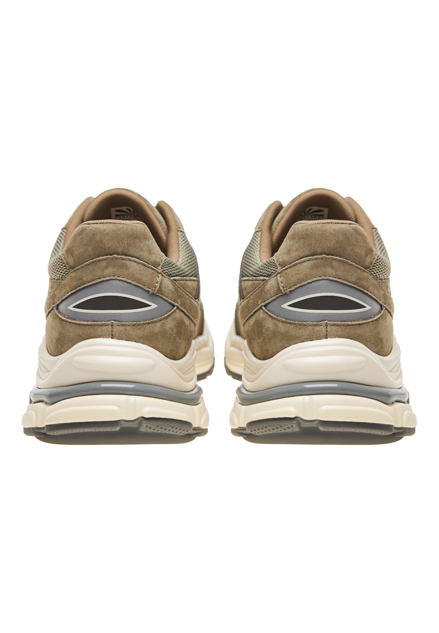 Ανδρικά δερμάτινα sneakers φωτογραφία