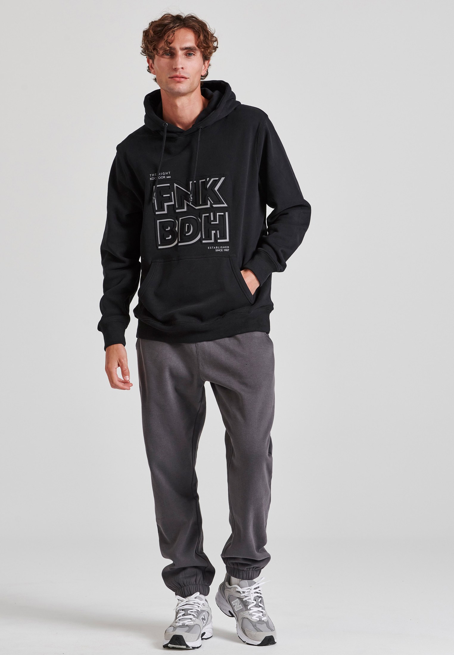 Relaxed fit φούτερ με embossed τύπωμα στο στήθος φωτογραφία