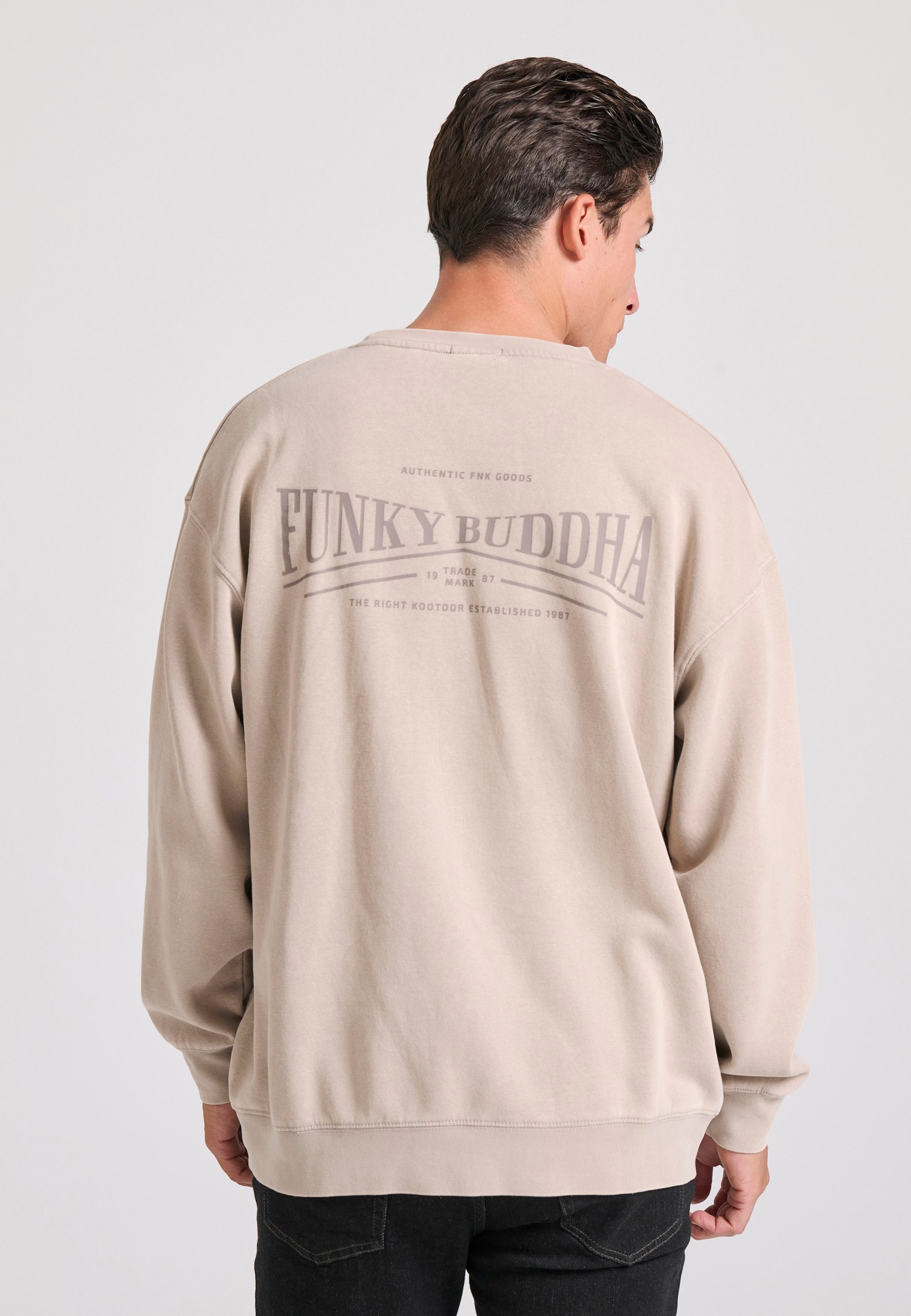 Oversized garment dyed φούτερ με τύπωμα στην πλάτη φωτογραφία