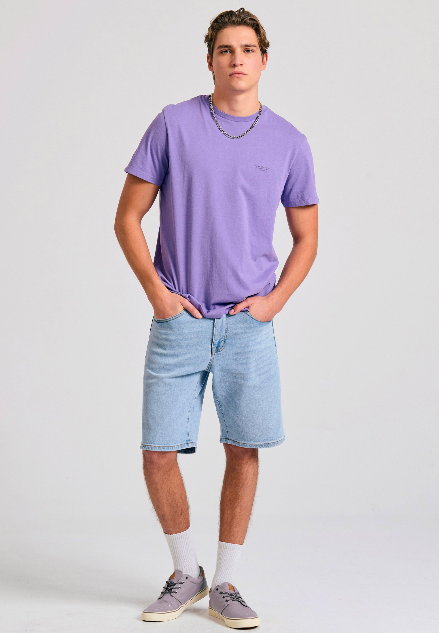 T-shirt με στρογγυλή λαιμόκοψη - The essentials