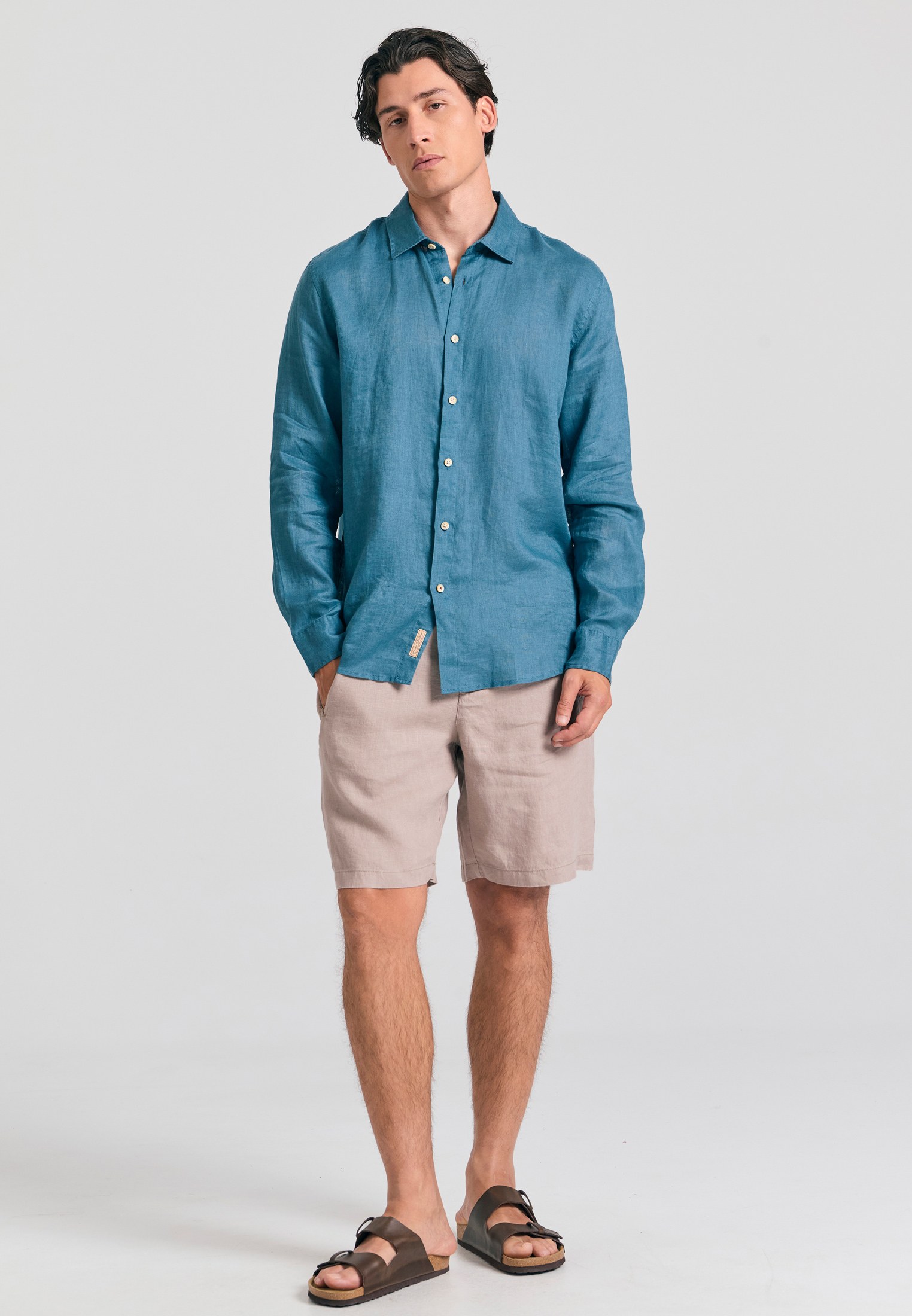 Garment dyed λινό πουκάμισο - The essentials φωτογραφία