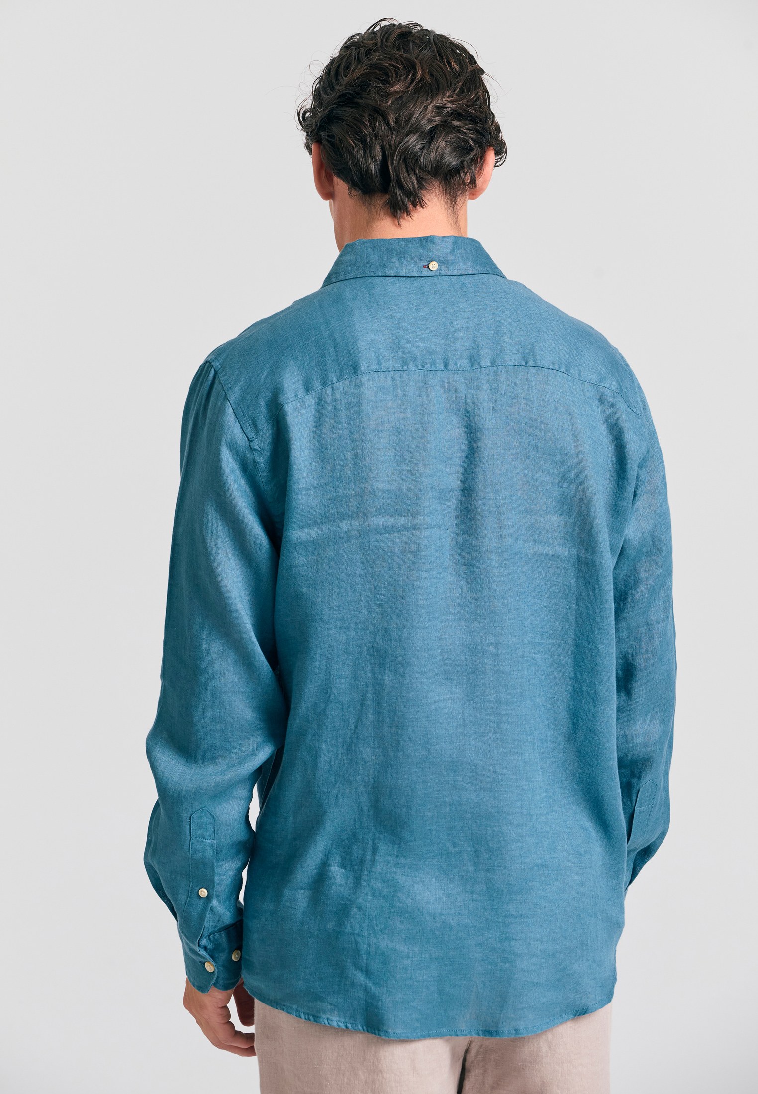 Garment dyed λινό πουκάμισο - The essentials φωτογραφία