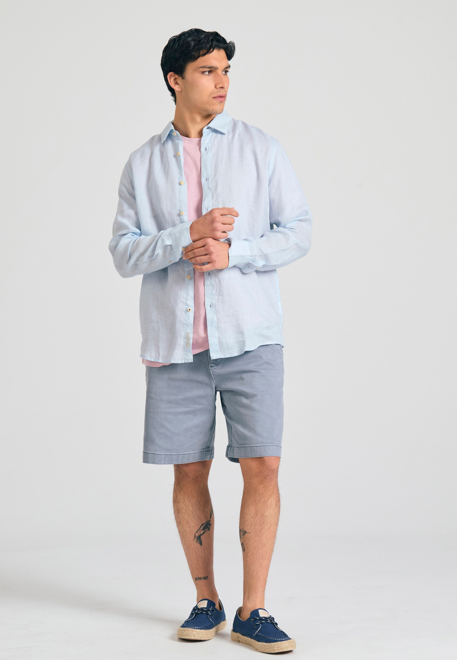 Garment dyed λινό πουκάμισο - The essentials φωτογραφία