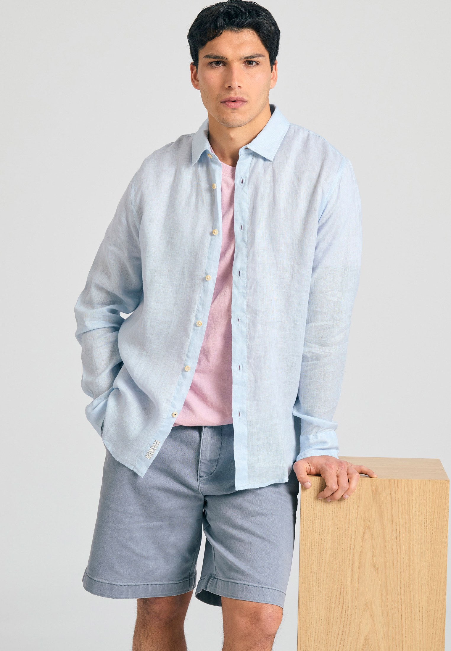 Garment dyed λινό πουκάμισο - The essentials φωτογραφία