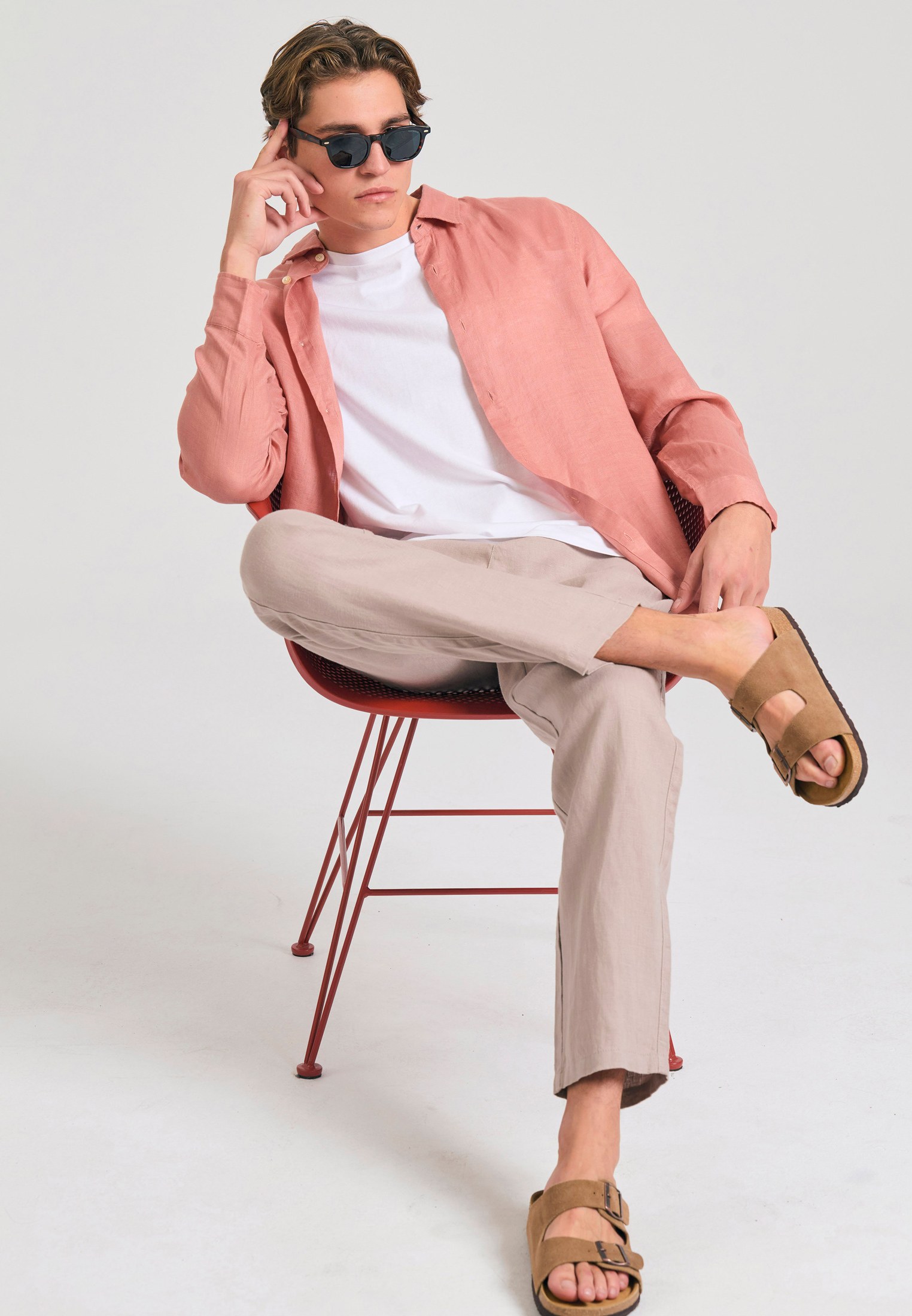 Garment dyed λινό πουκάμισο - The essentials φωτογραφία