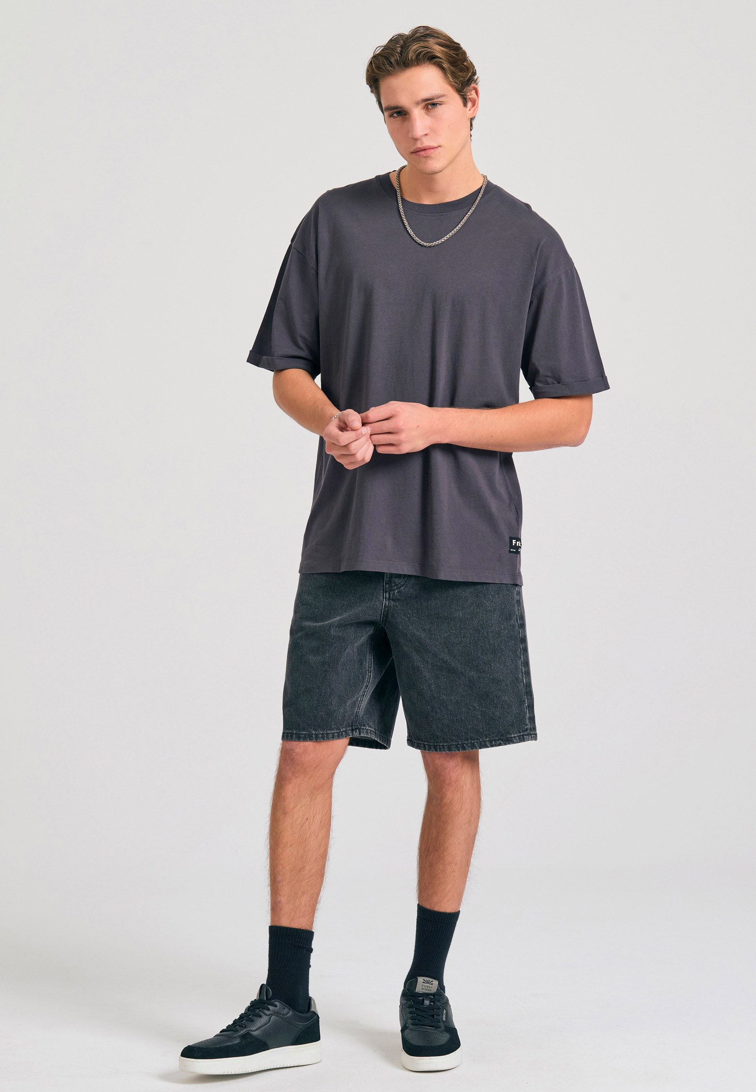 Oversized t-shirt με δίπλωμα στο μανίκι