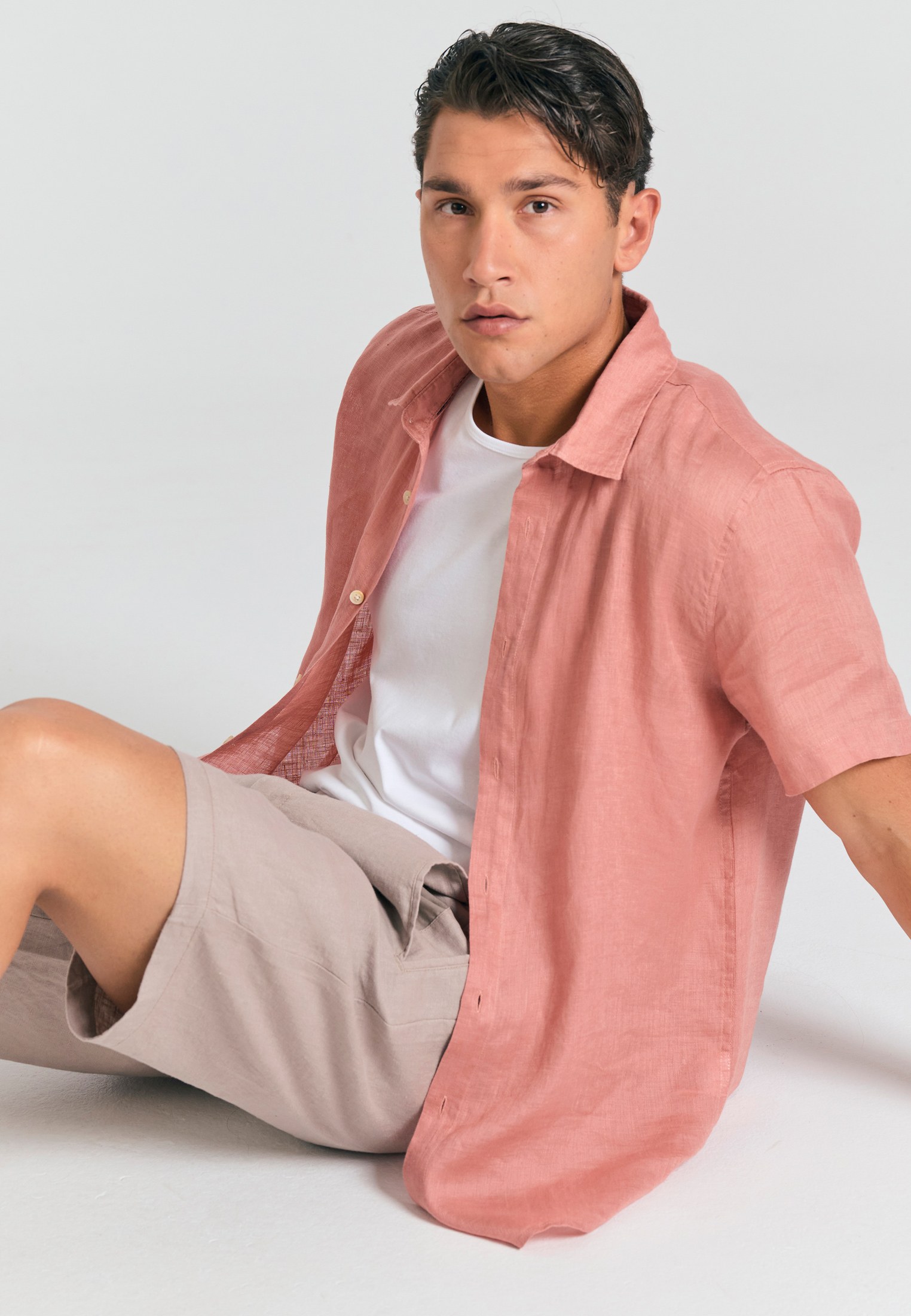 Comfort fit garment dyed λινή βερμούδα