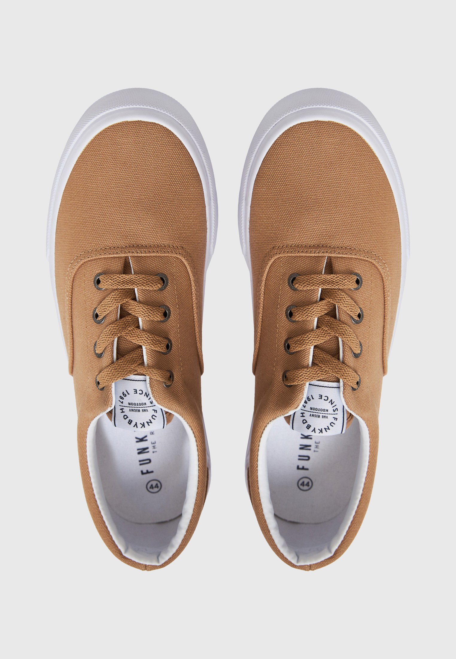 Ανδρικά sneakers φωτογραφία