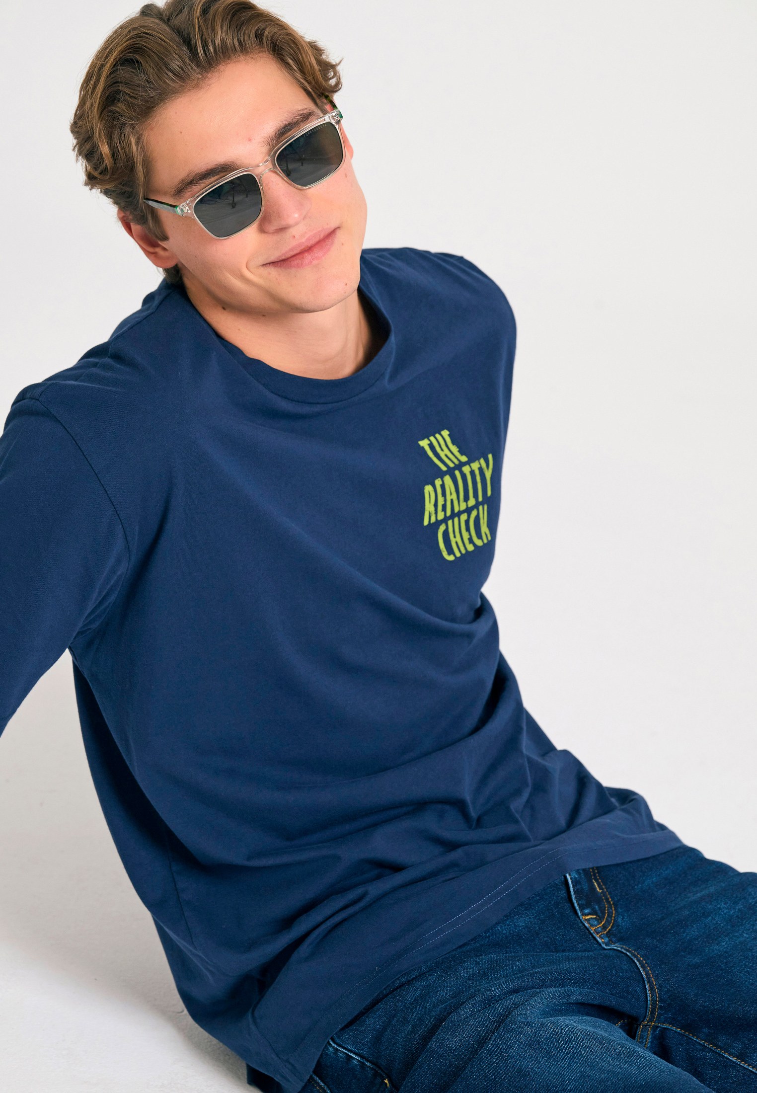 Relaxed fit t-shirt με graphic print στην πλάτη