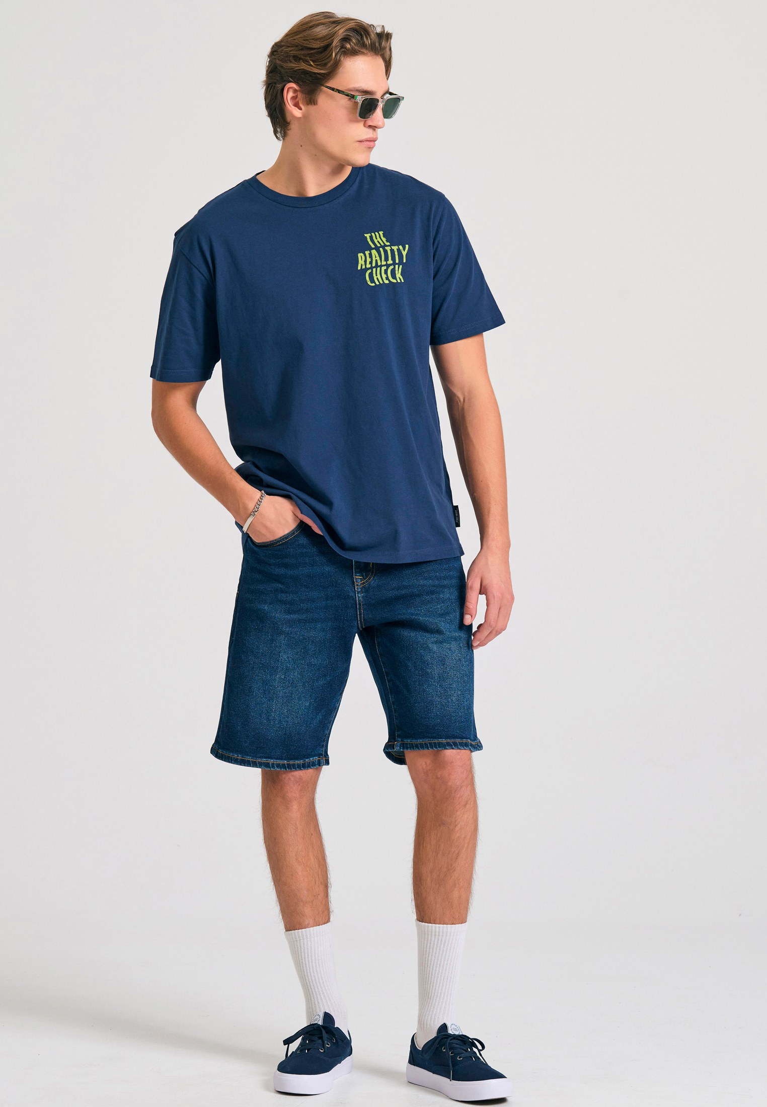 Relaxed fit t-shirt με graphic print στην πλάτη