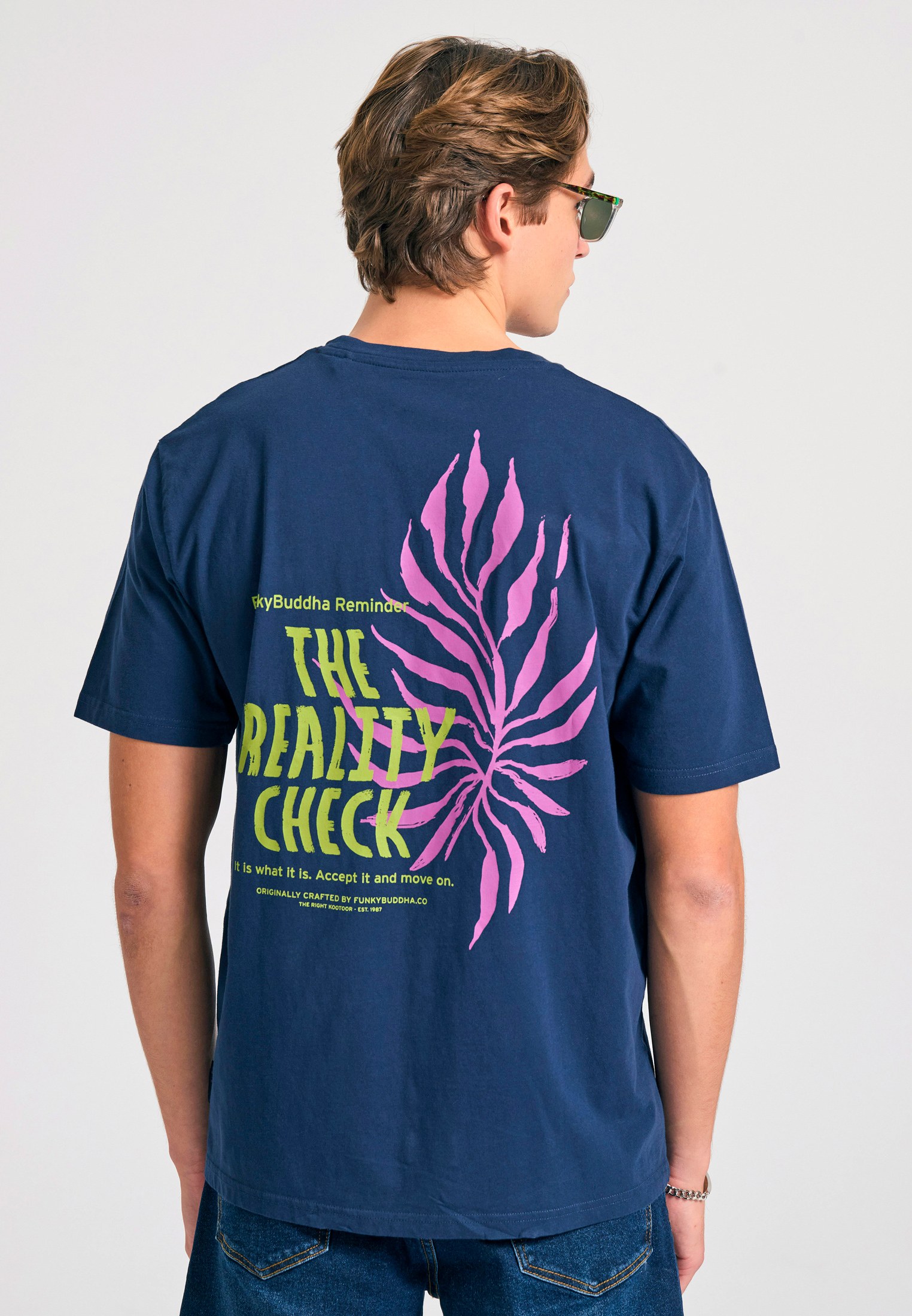 Relaxed fit t-shirt με graphic print στην πλάτη