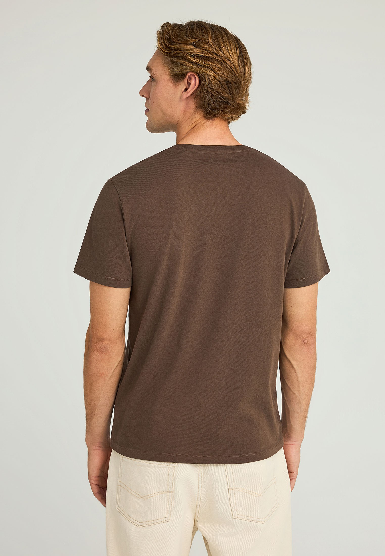 T-shirt με στρογγυλή λαιμόκοψη - The essentials