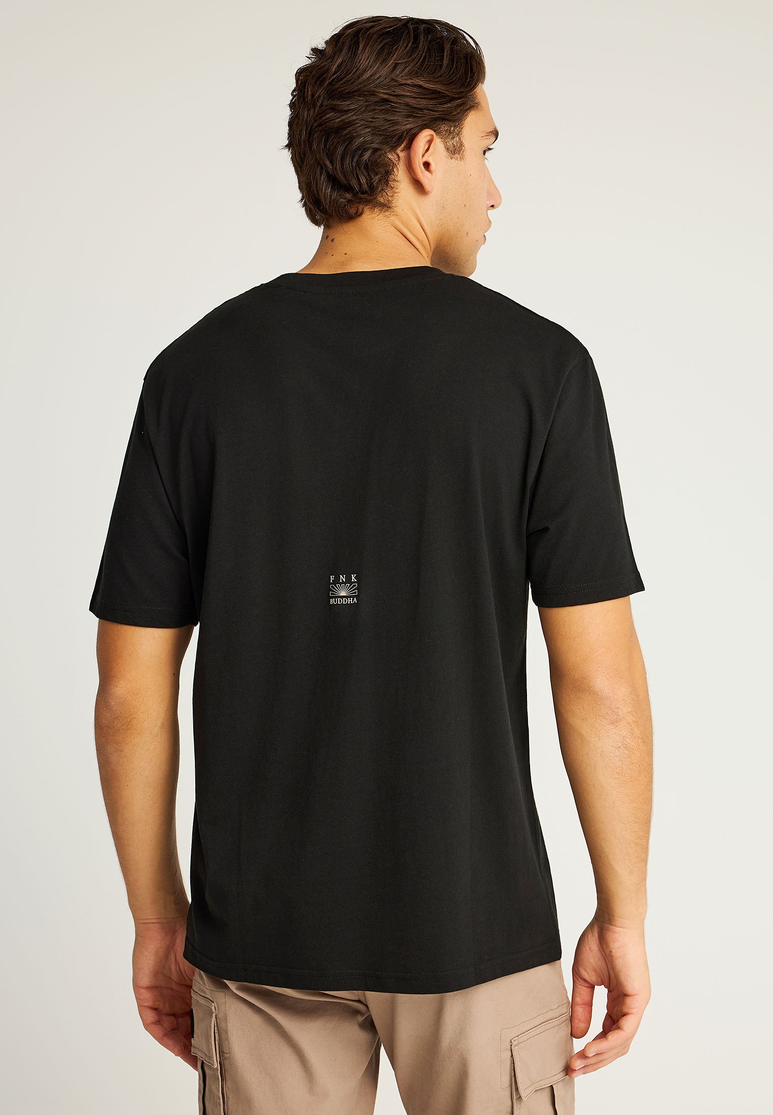 T-shirt με branded τύπωμα στο στήθος φωτογραφία