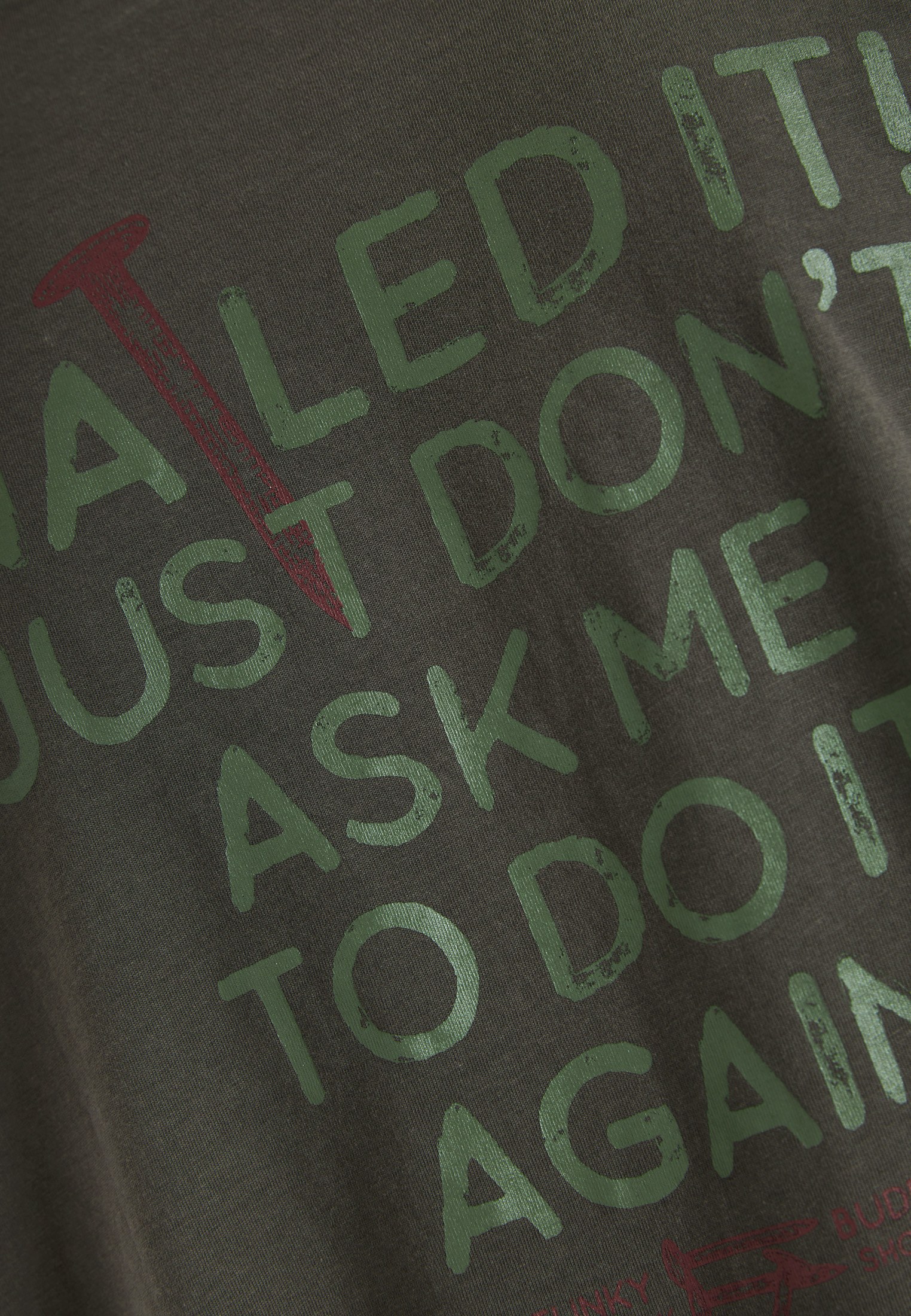 T-shirt με text τύπωμα στην πλάτη φωτογραφία