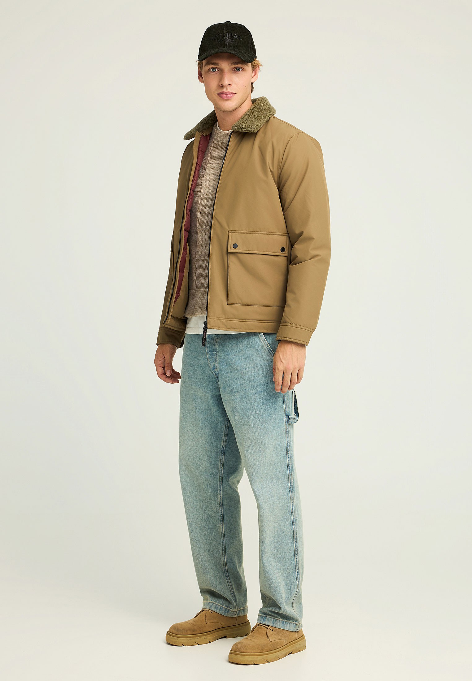 Sustainable casual μπουφάν με γιακά φωτογραφία