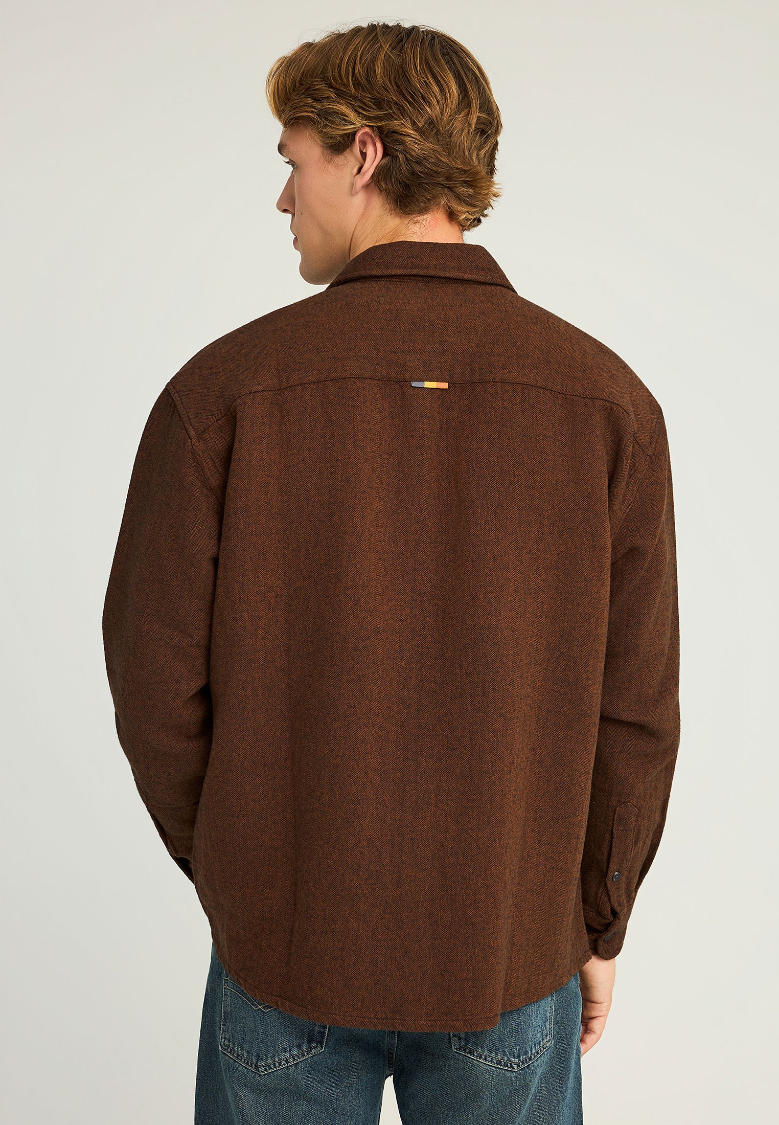 Overshirt πουκάμισο με herringbone pattern φωτογραφία
