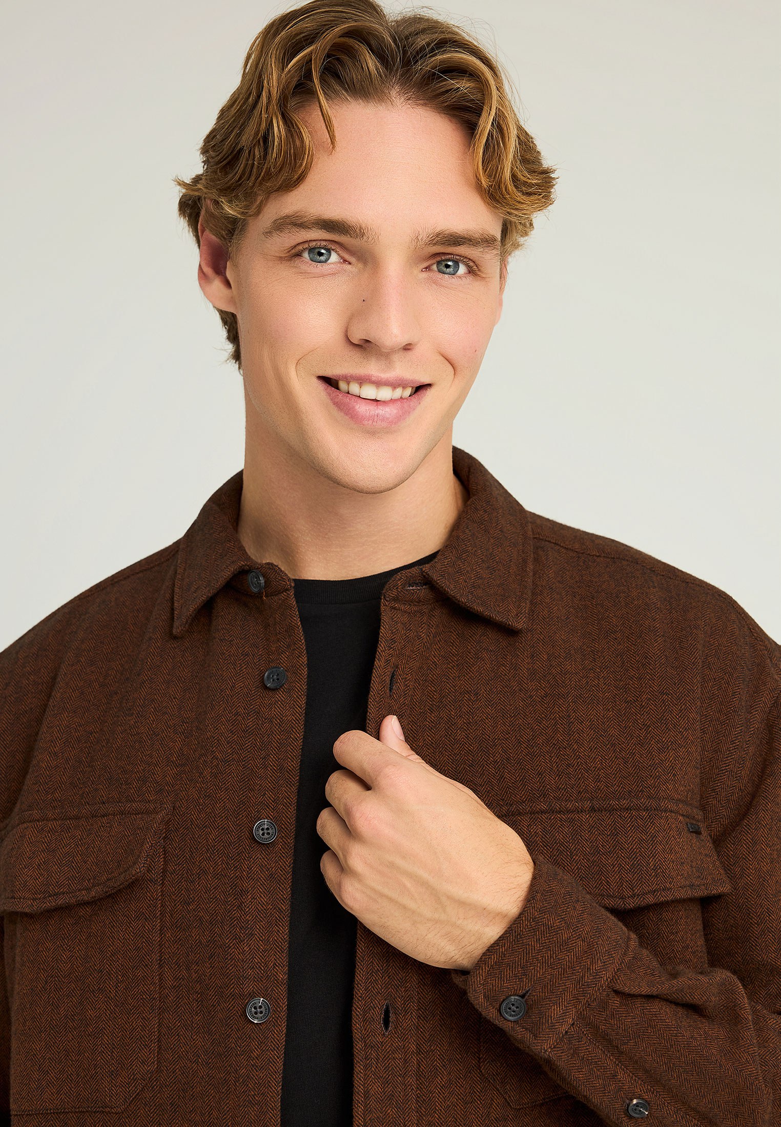 Overshirt πουκάμισο με herringbone pattern φωτογραφία