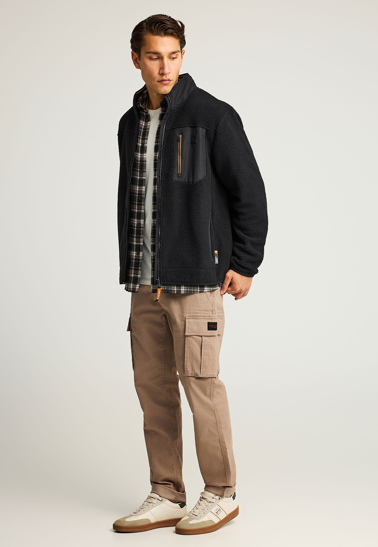 Fleece ζακέτα με τσέπη στο στήθος και φερμουάρ φωτογραφία