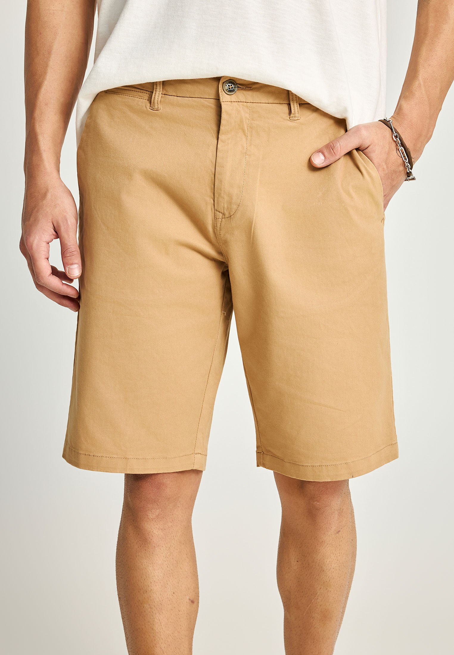 Ανδρική βερμούδα chino - The essentials