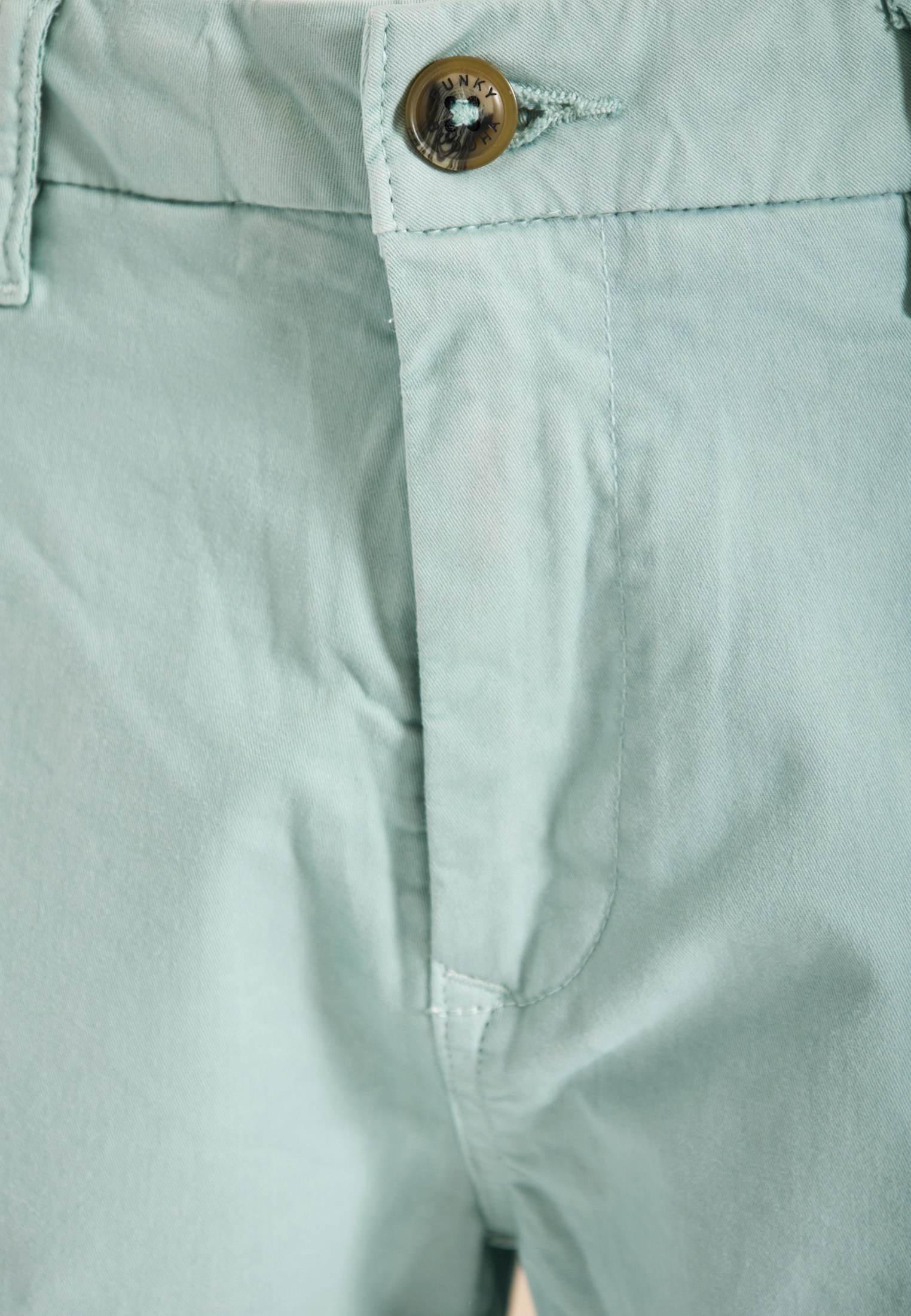 Ανδρική βερμούδα chino - The essentials