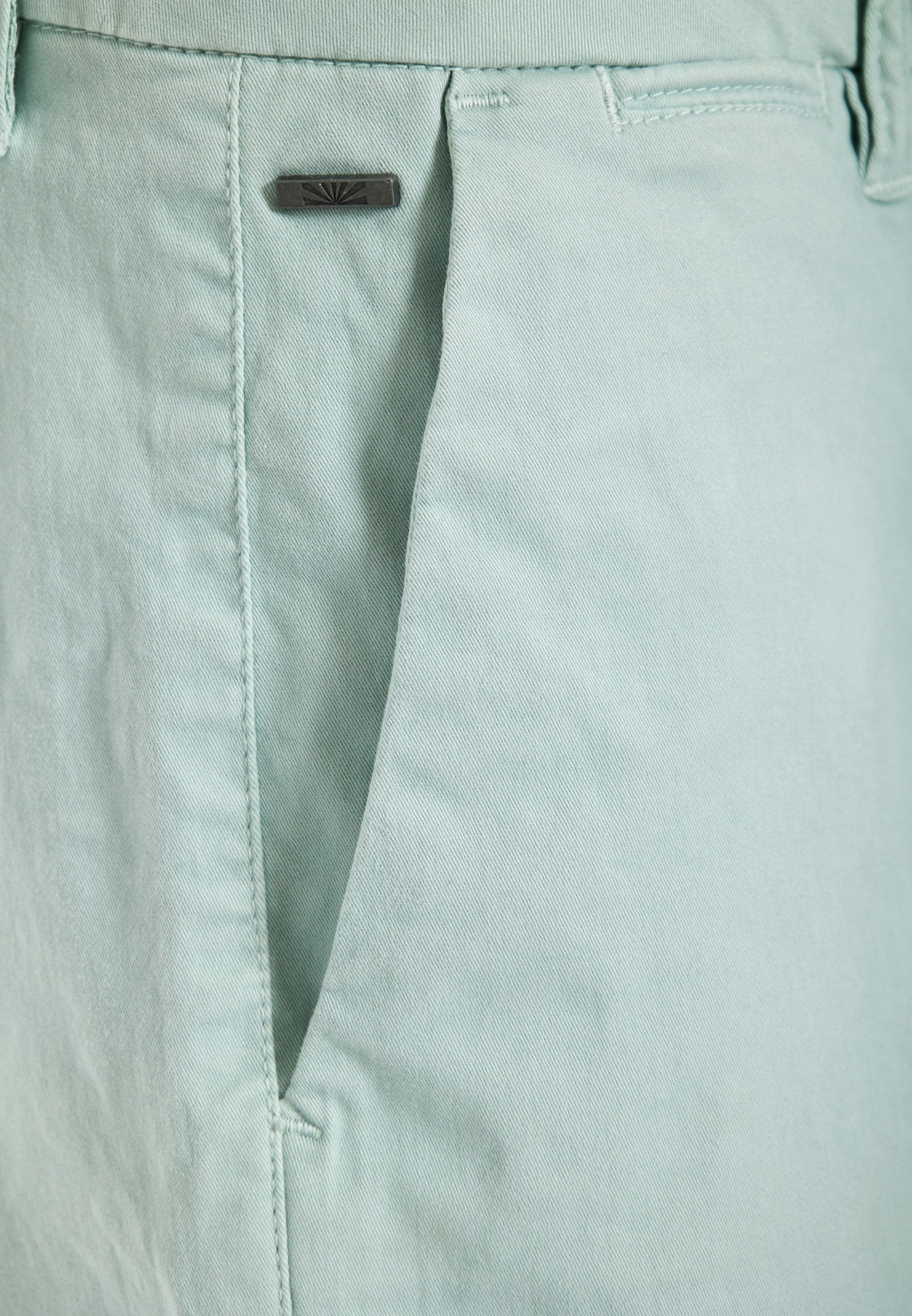 Ανδρική βερμούδα chino - The essentials