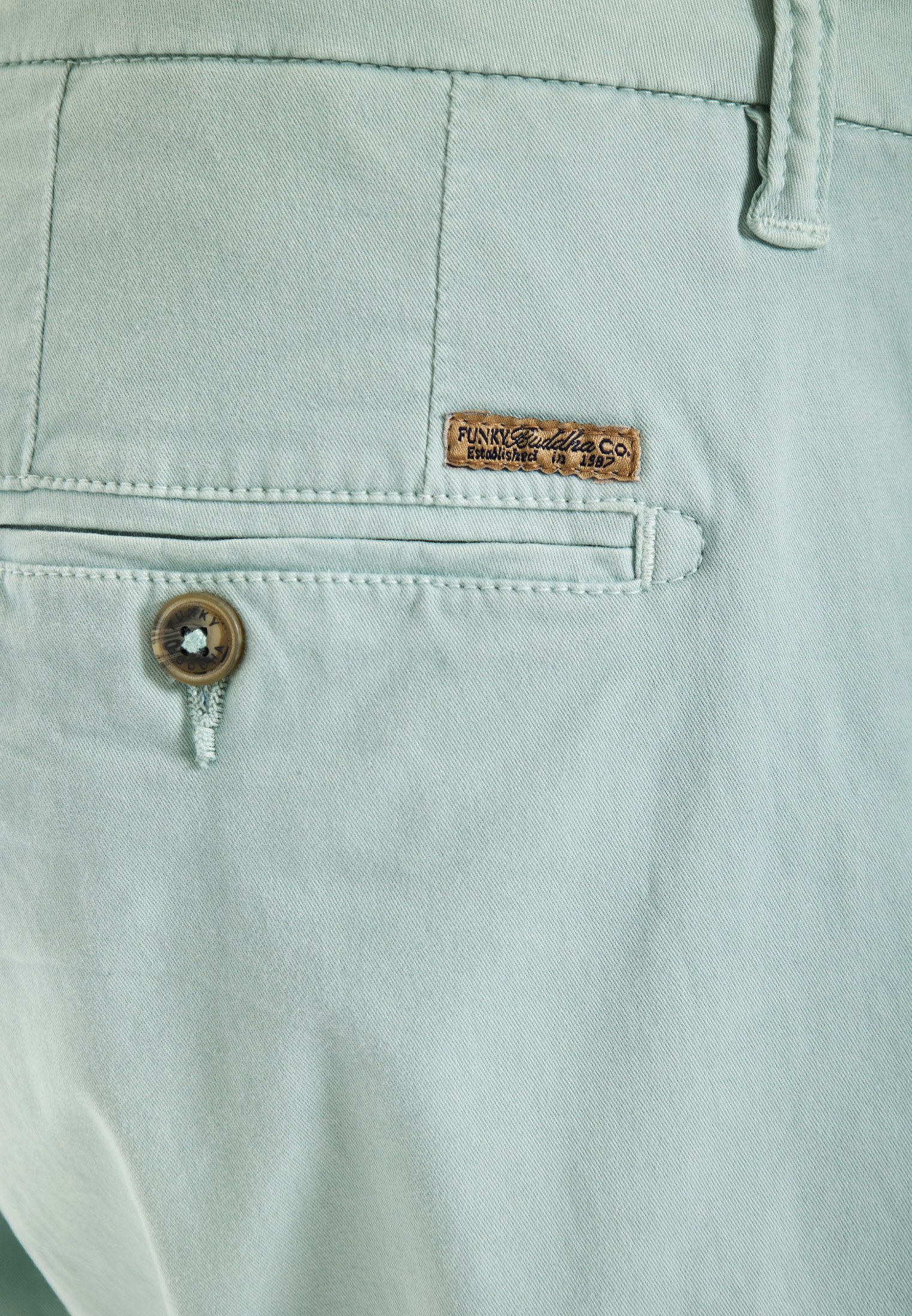 Ανδρική βερμούδα chino - The essentials