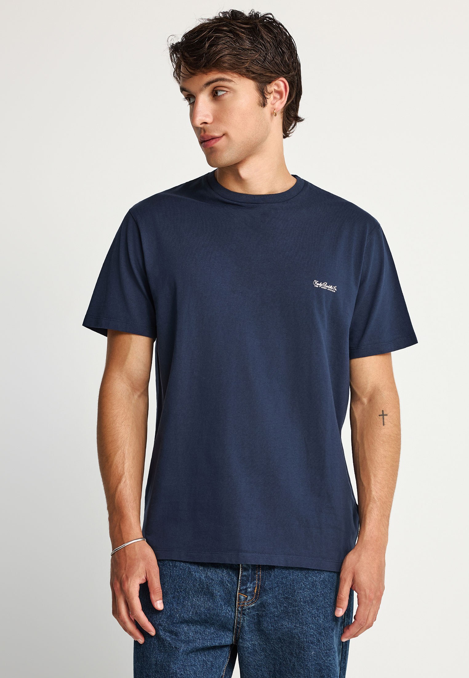 Ανδρικό μονόχρωμο T-shirt - The basics collection