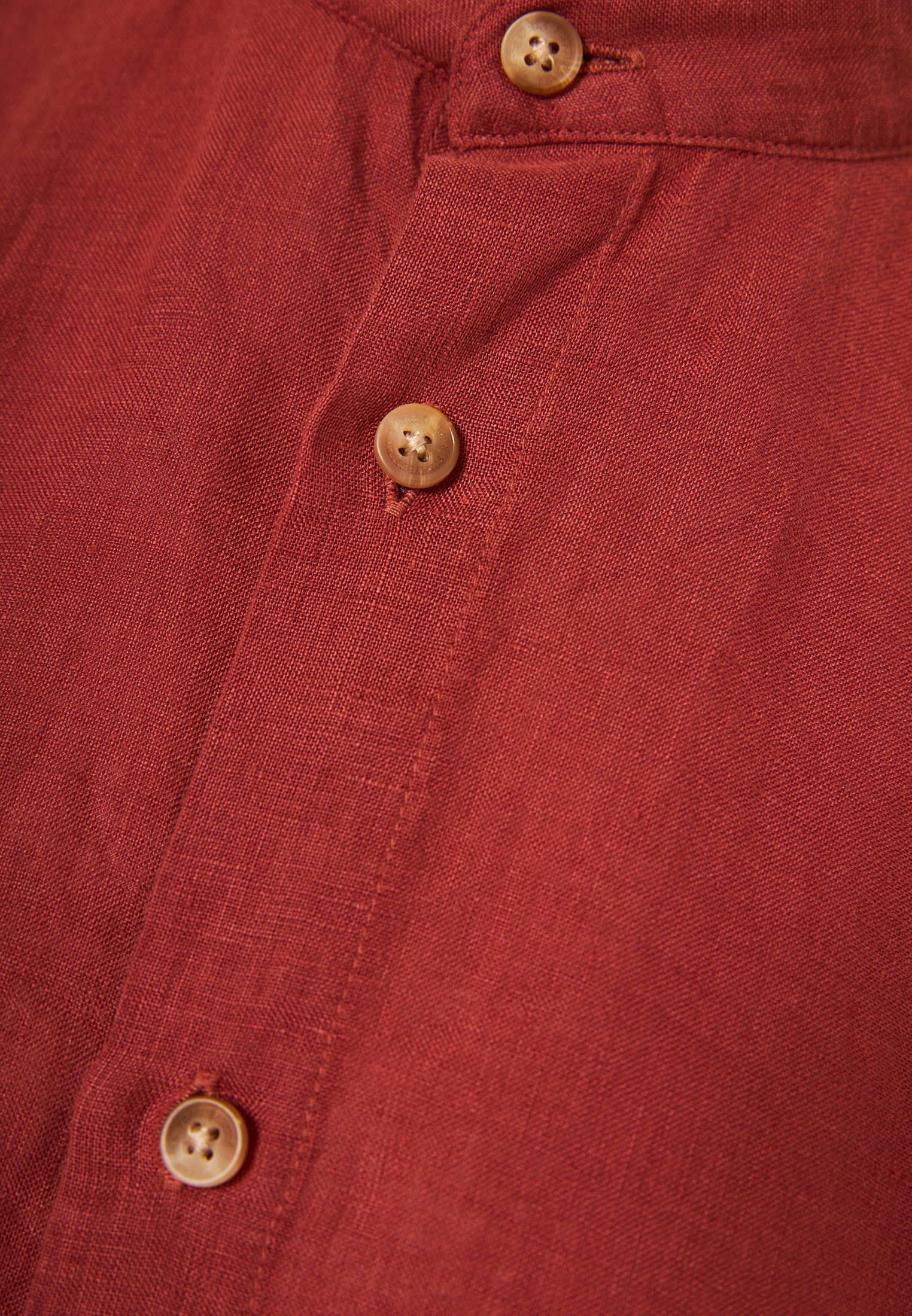 Ανδρικό λινό πουκάμισο με maο γιακά - The essentials