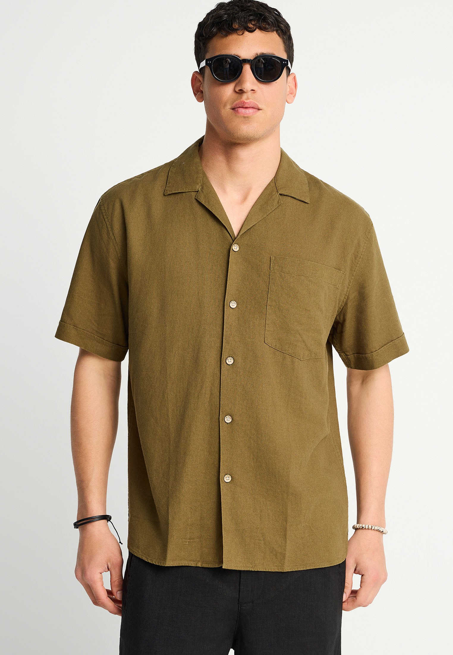 Ανδρικό πουκάμισο με κοντό μανίκι - The essentials