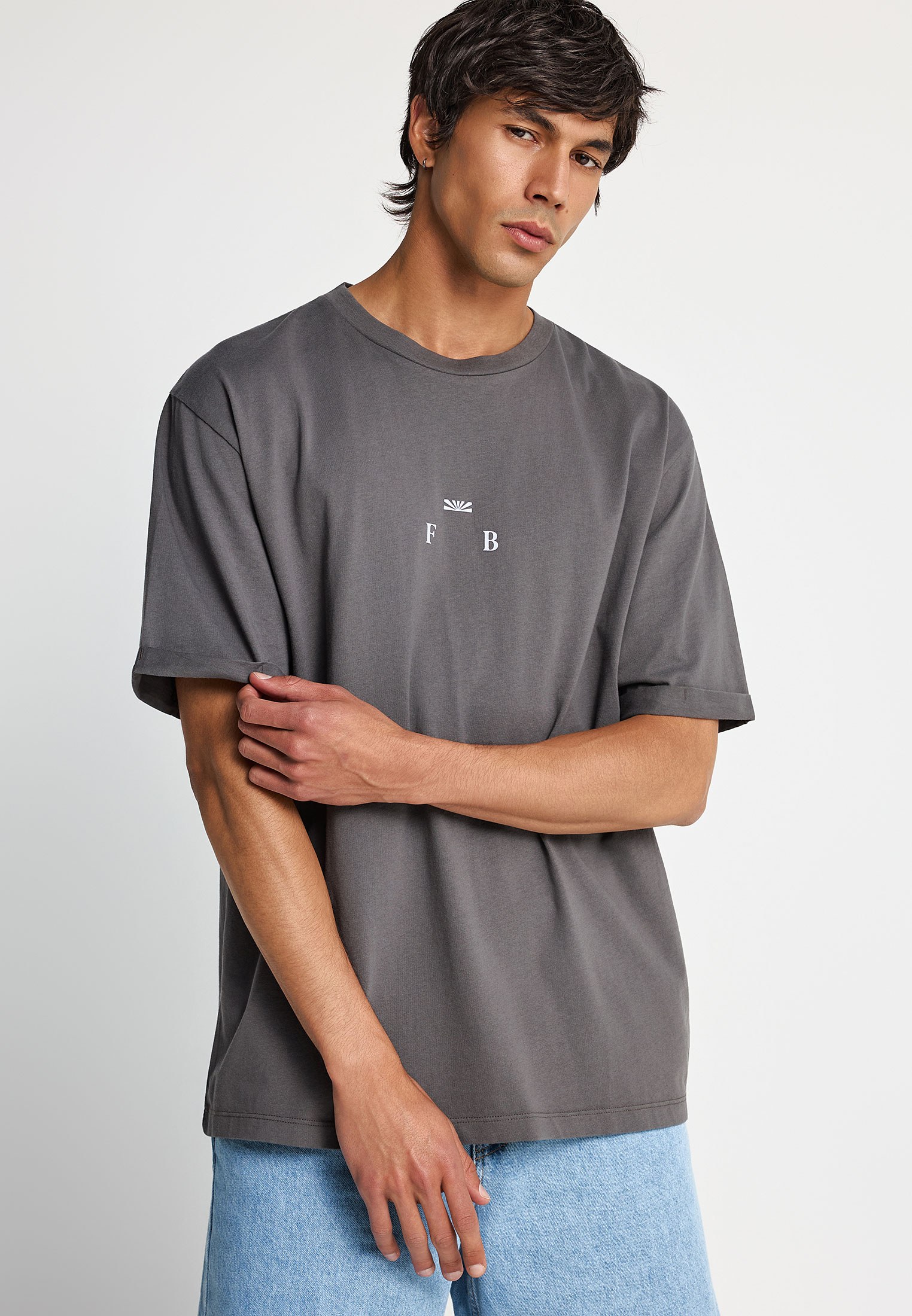Ανδρικό relaxed t-shirt με τύπωμα στην πλάτη