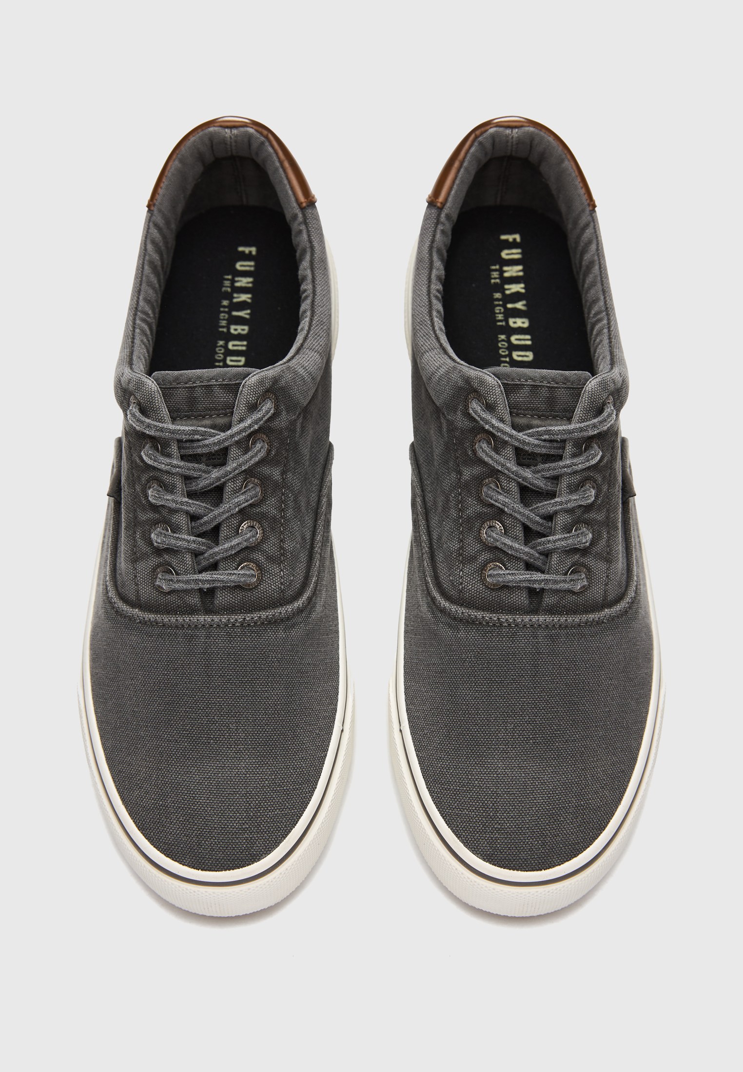 Ανδρικά casual canvas sneakers φωτογραφία
