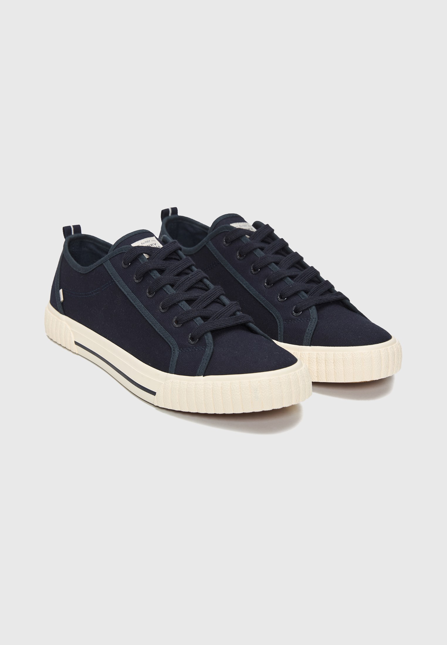 Ανδρικά βαμβακερά sneakers φωτογραφία