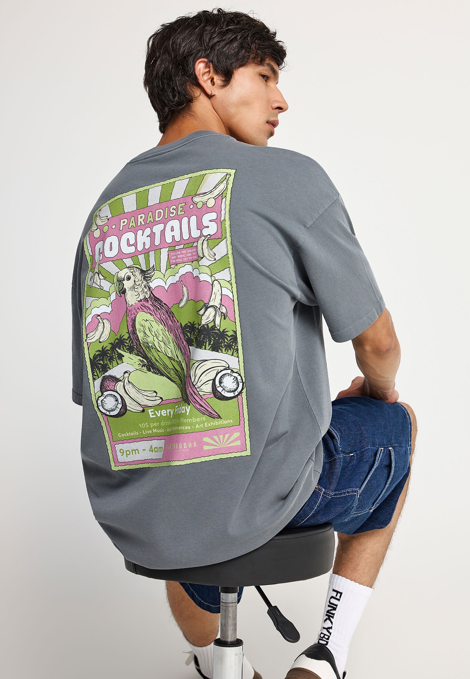 Ανδρικό oversized t-shirt με τύπωμα στην πλάτη