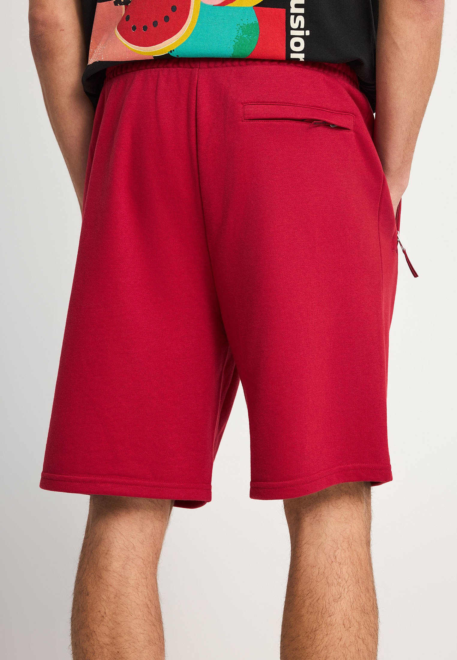 Essential αθλητική βερμούδα με λογότυπο