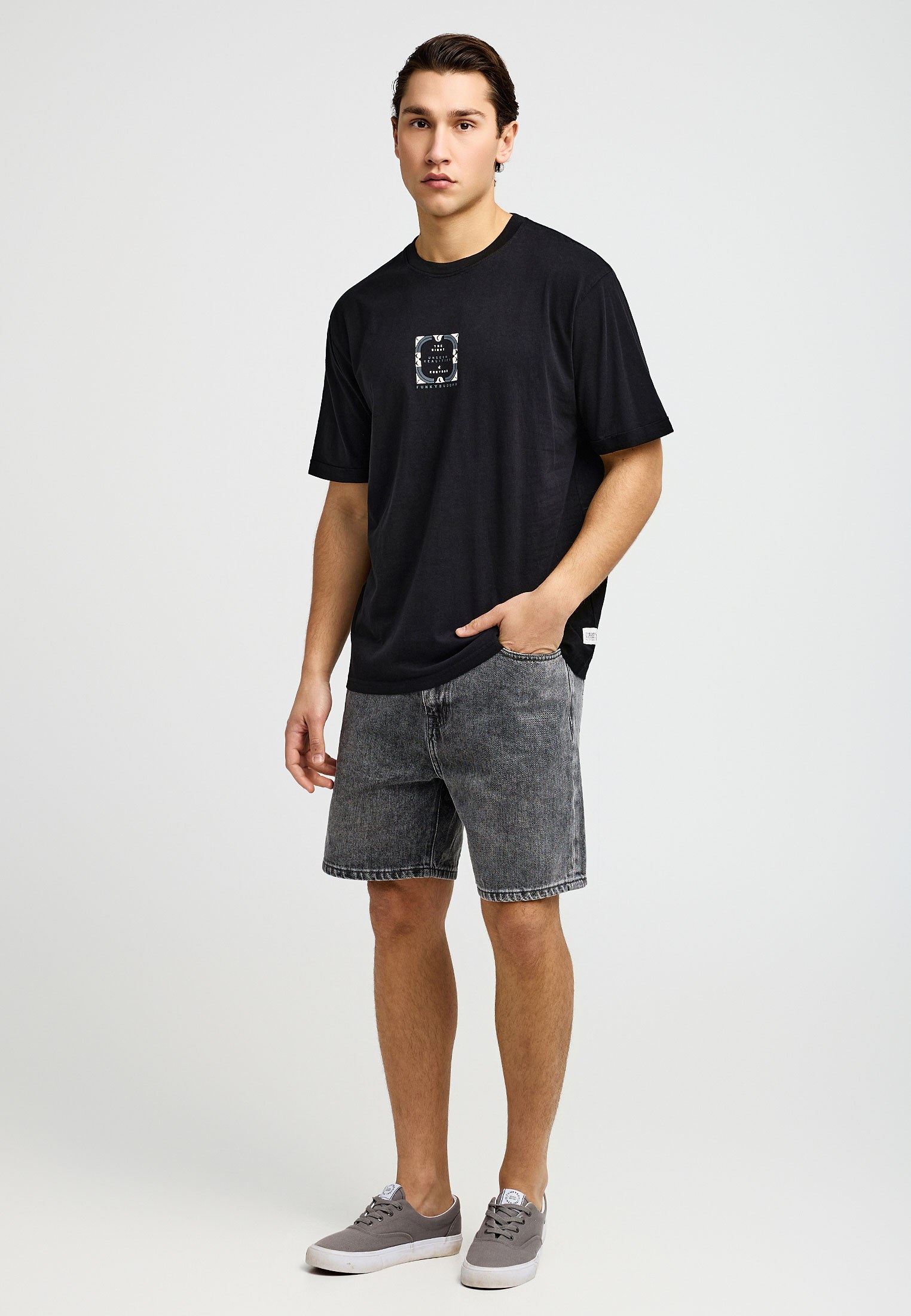 Ανδρικό relaxed t-shirt με τύπωμα στην πλάτη