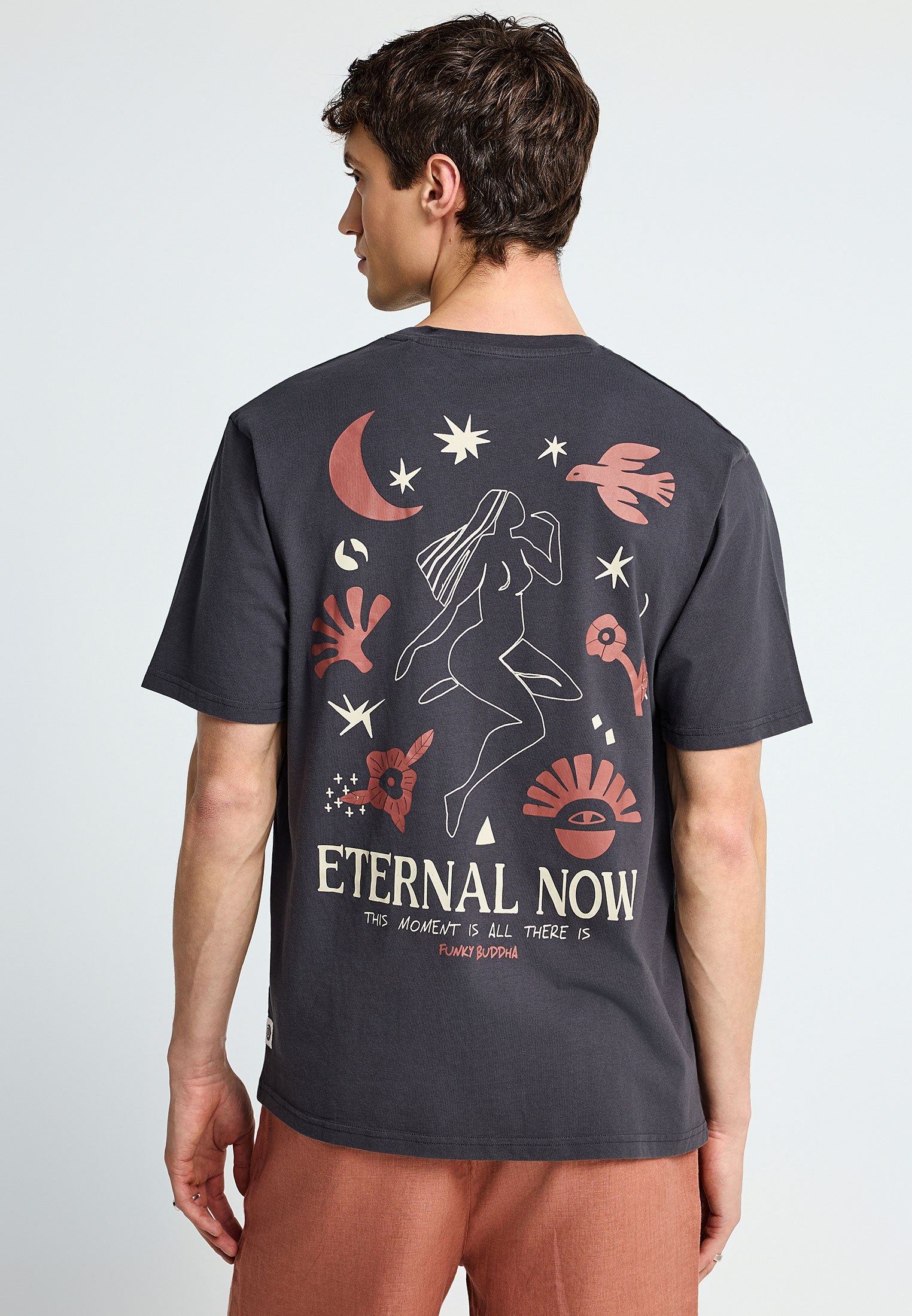 T-shirt με τύπωμα στην πλάτη