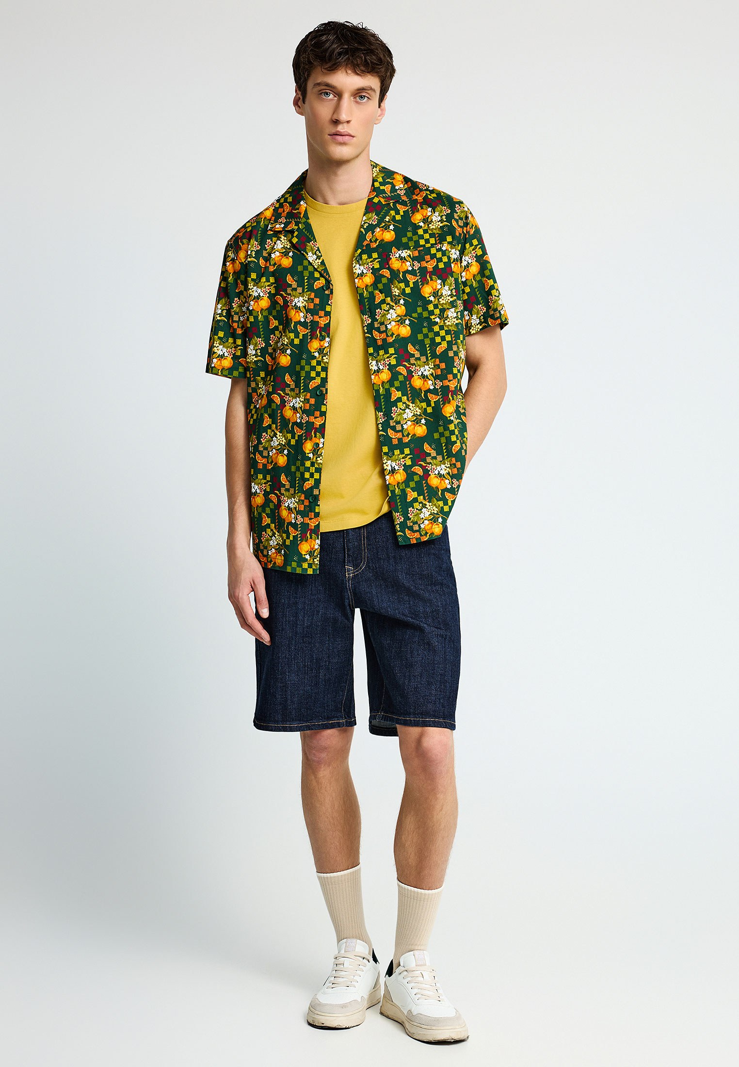 Ανδρική slim tapered βερμούδα τζην -The essentials