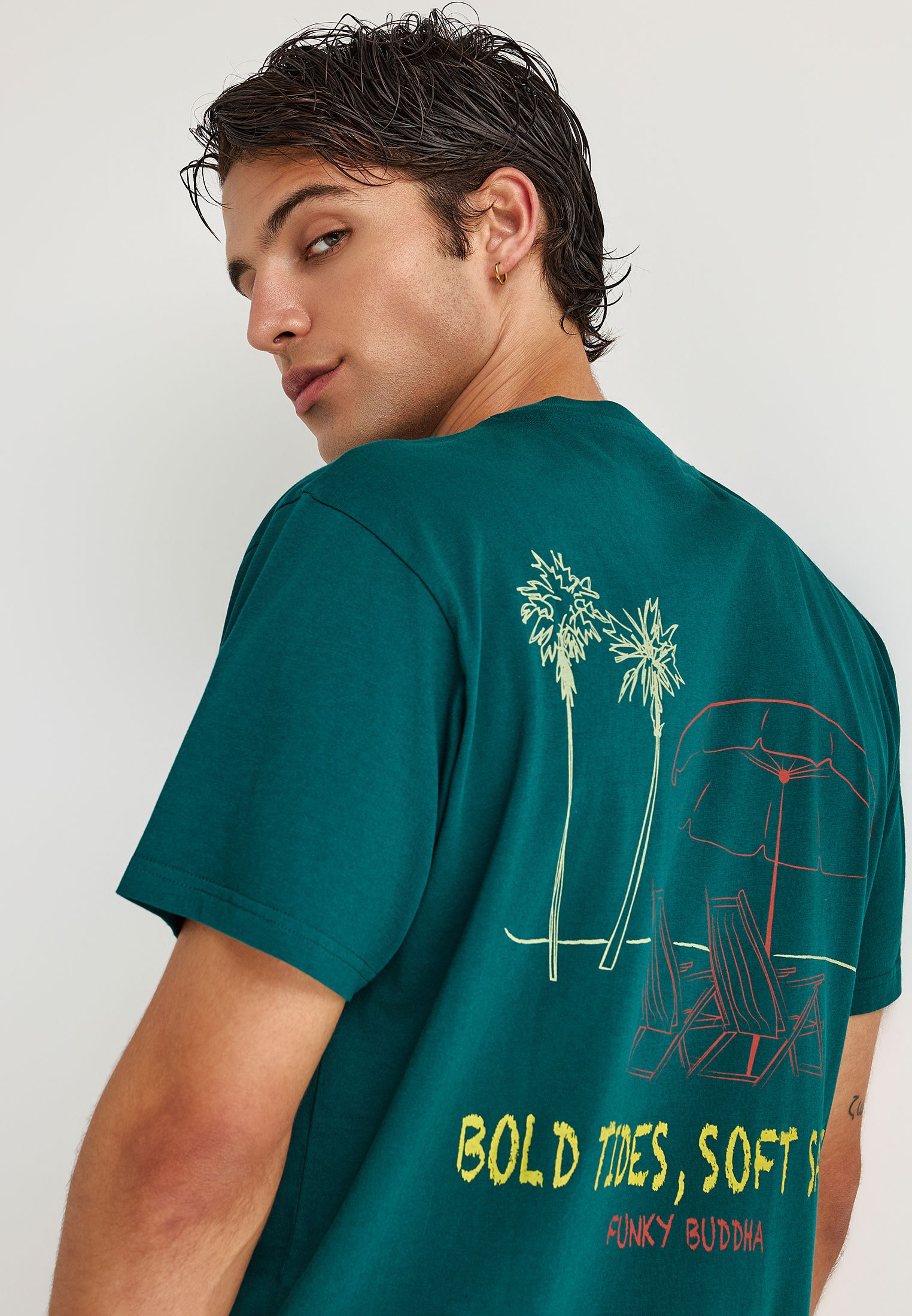 Ανδρικό t-shirt με τύπωμα στην πλάτη